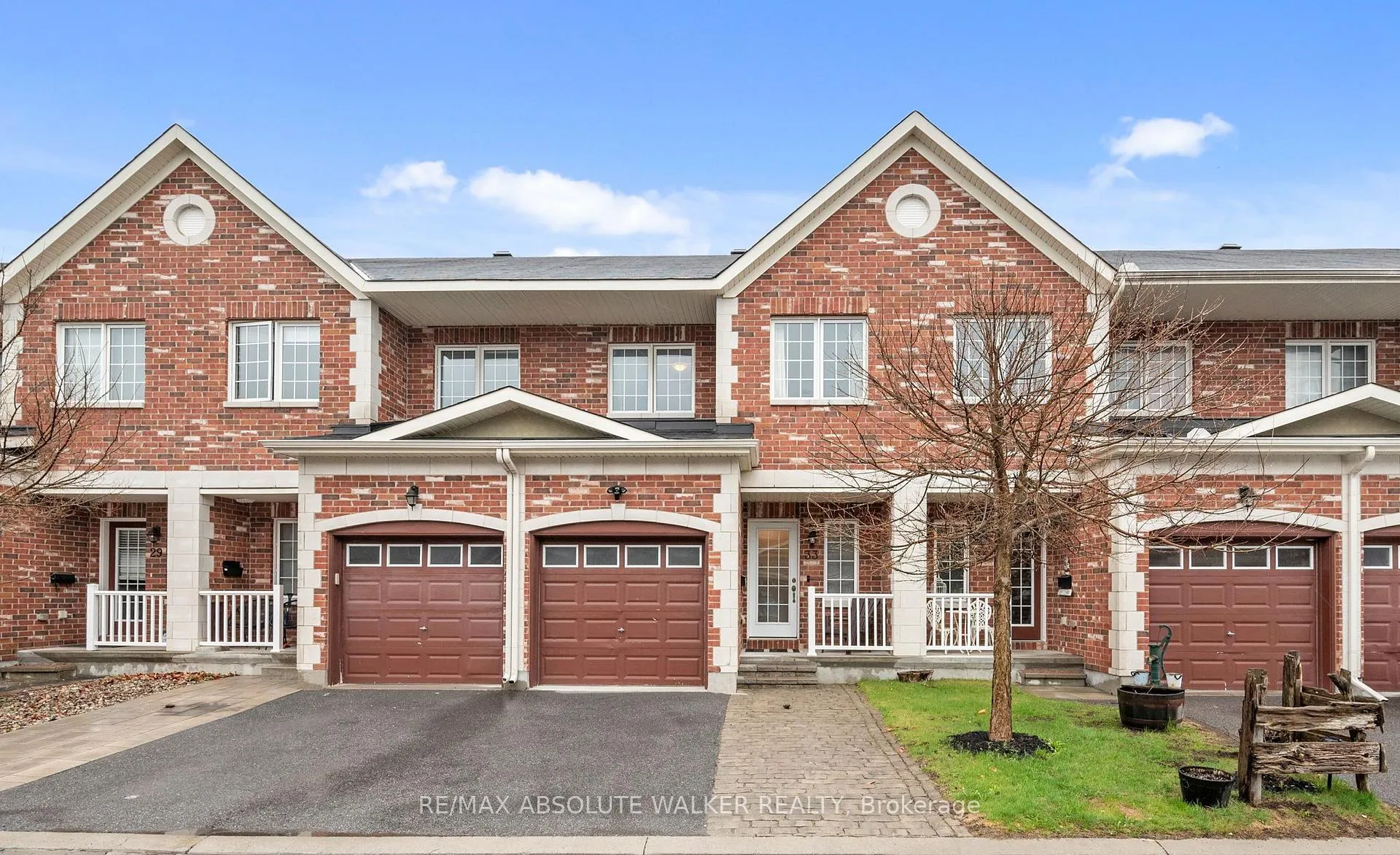 Front of 33 Dundalk Private