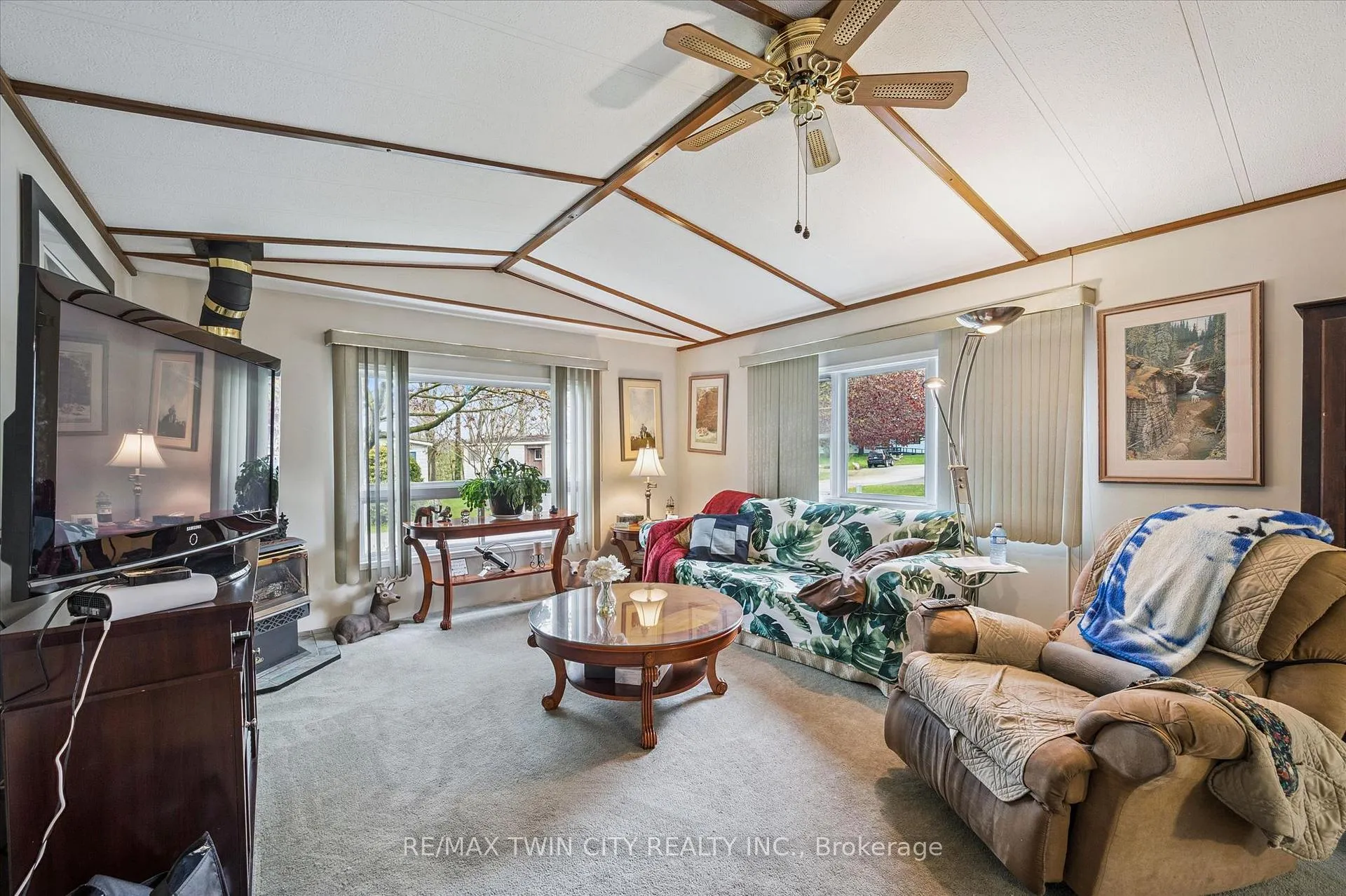 Photo 12 of 1294 8th Concession Road W, Hamilton, Rural Flamborough — HOMEH