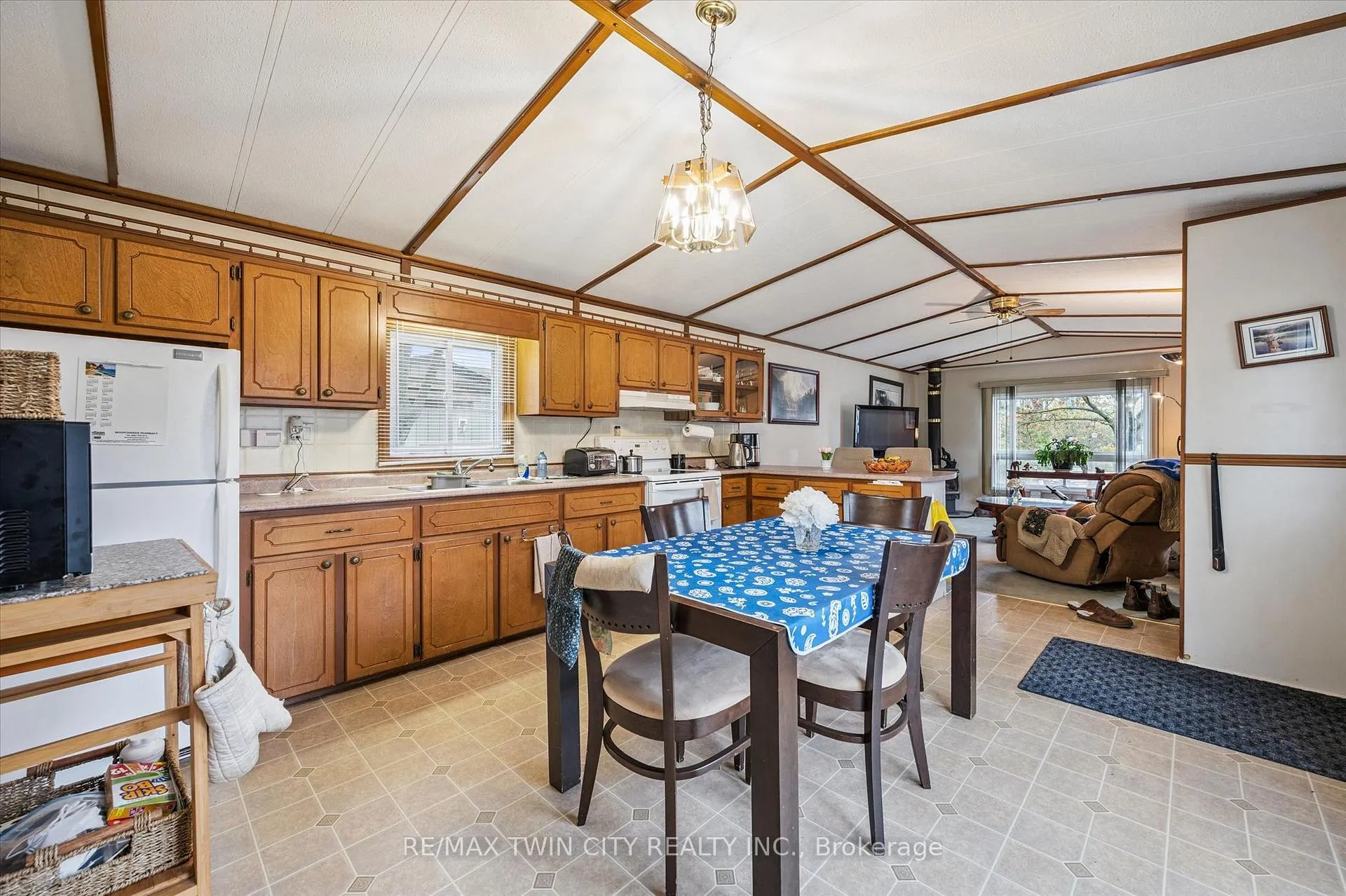 Photo 15 of 1294 8th Concession Road W, Hamilton, Rural Flamborough — HOMEH