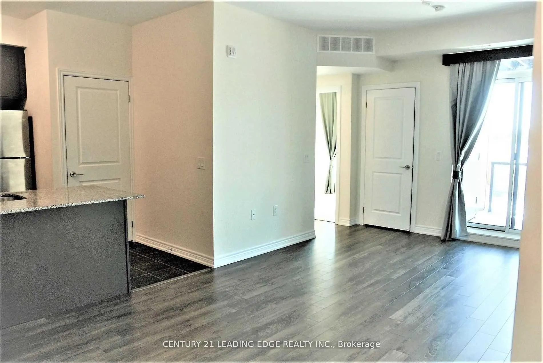 Photo 8 of Unit 305, 2375 Bronte Road W, Oakville, Westmount — HOMEH