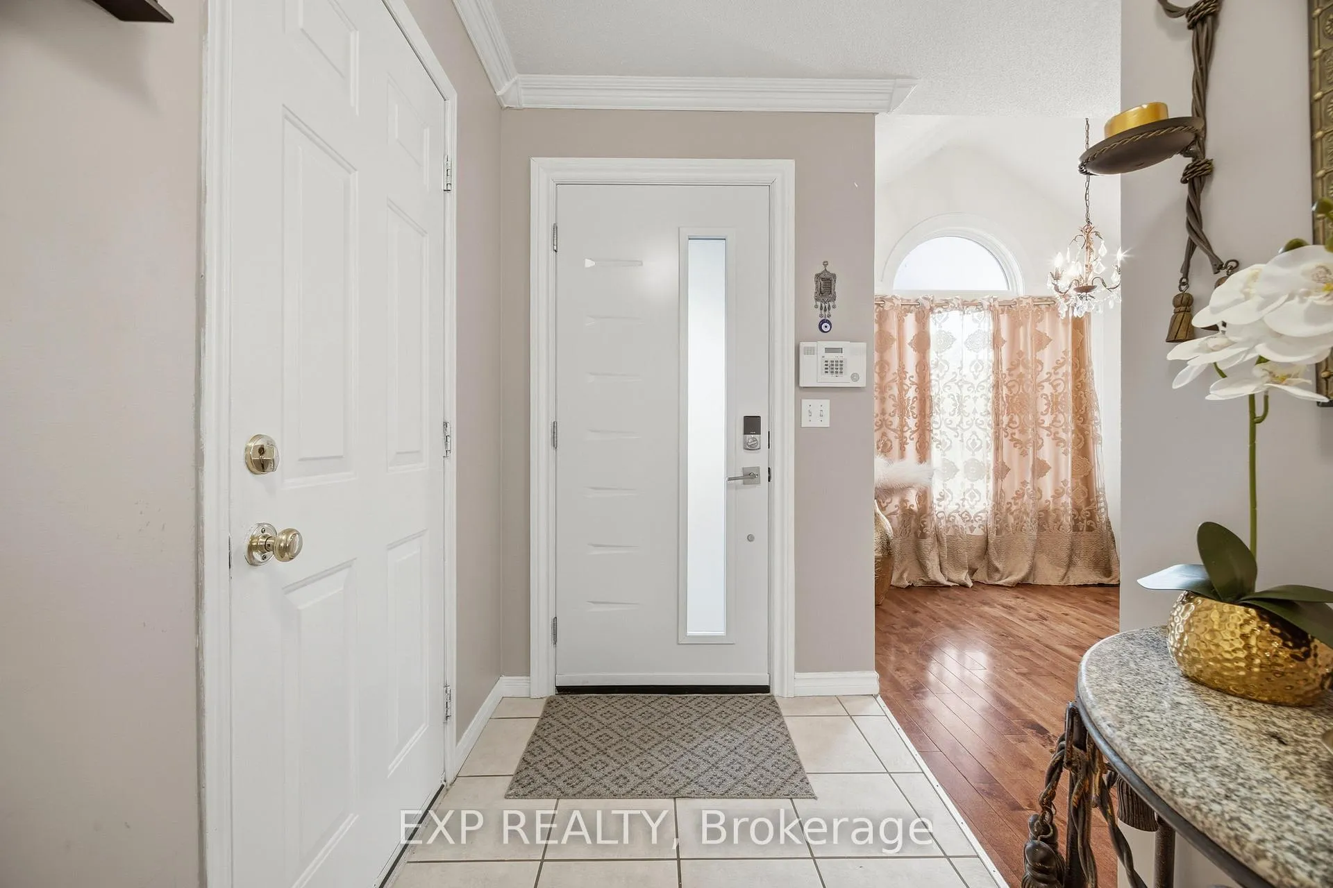 Photo 3 of Unit 1, 161 Farley Drive, Guelph, Pineridge/Westminster Woods — HOMEH