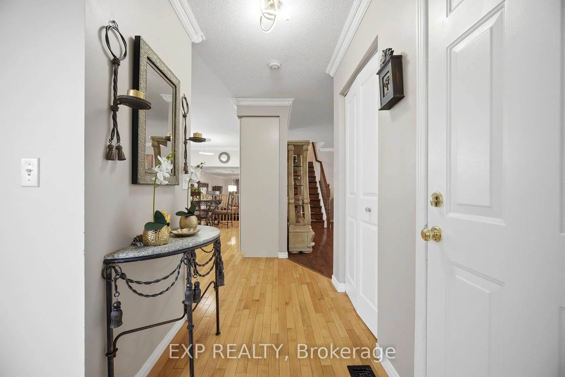 Photo 4 of Unit 1, 161 Farley Drive, Guelph, Pineridge/Westminster Woods — HOMEH