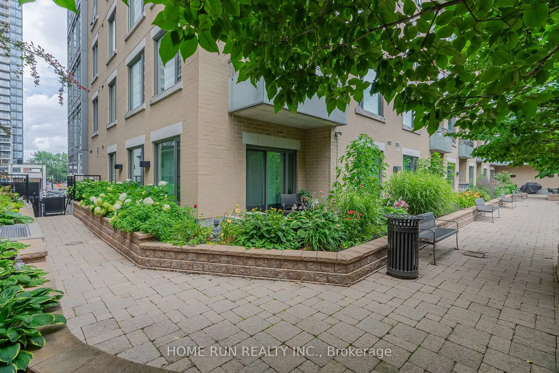 Photo 7 of Unit 714, 238 Besserer Street, Ottawa, Sandy Hill — HOMEH