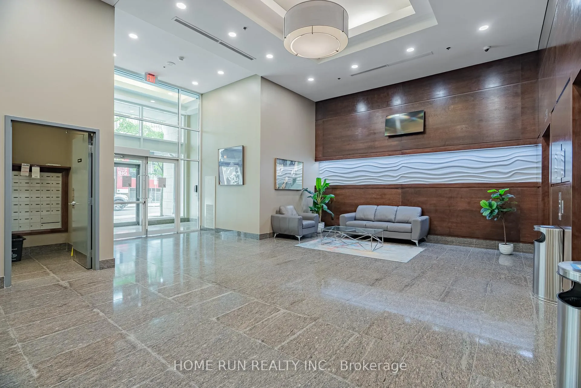 Photo 9 of Unit 714, 238 Besserer Street, Ottawa, Sandy Hill — HOMEH