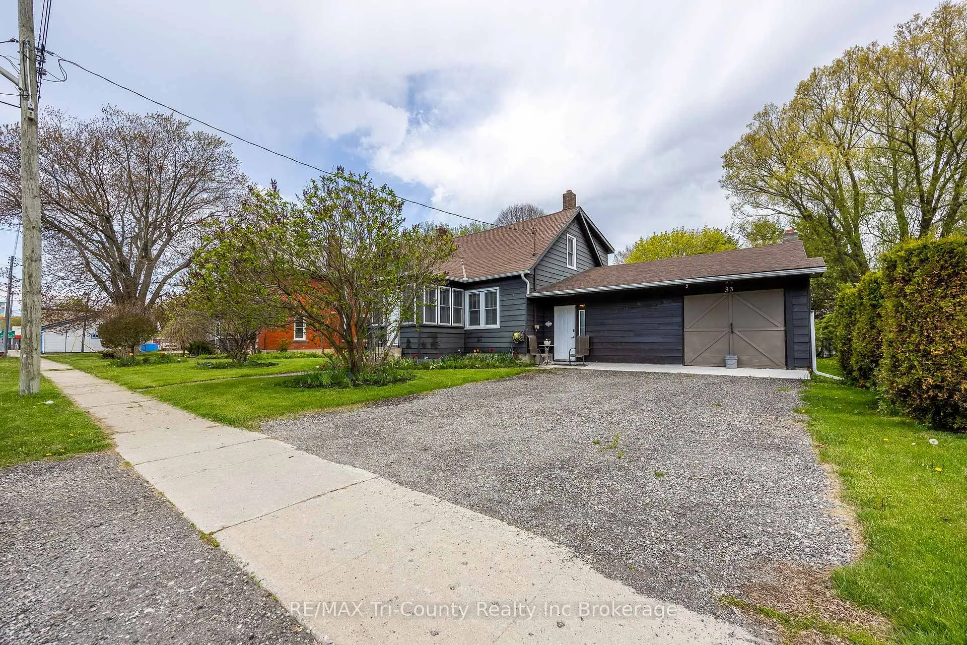 Photo 2 of 33 Wellington Street, Bayham, Port Burwell — HOMEH