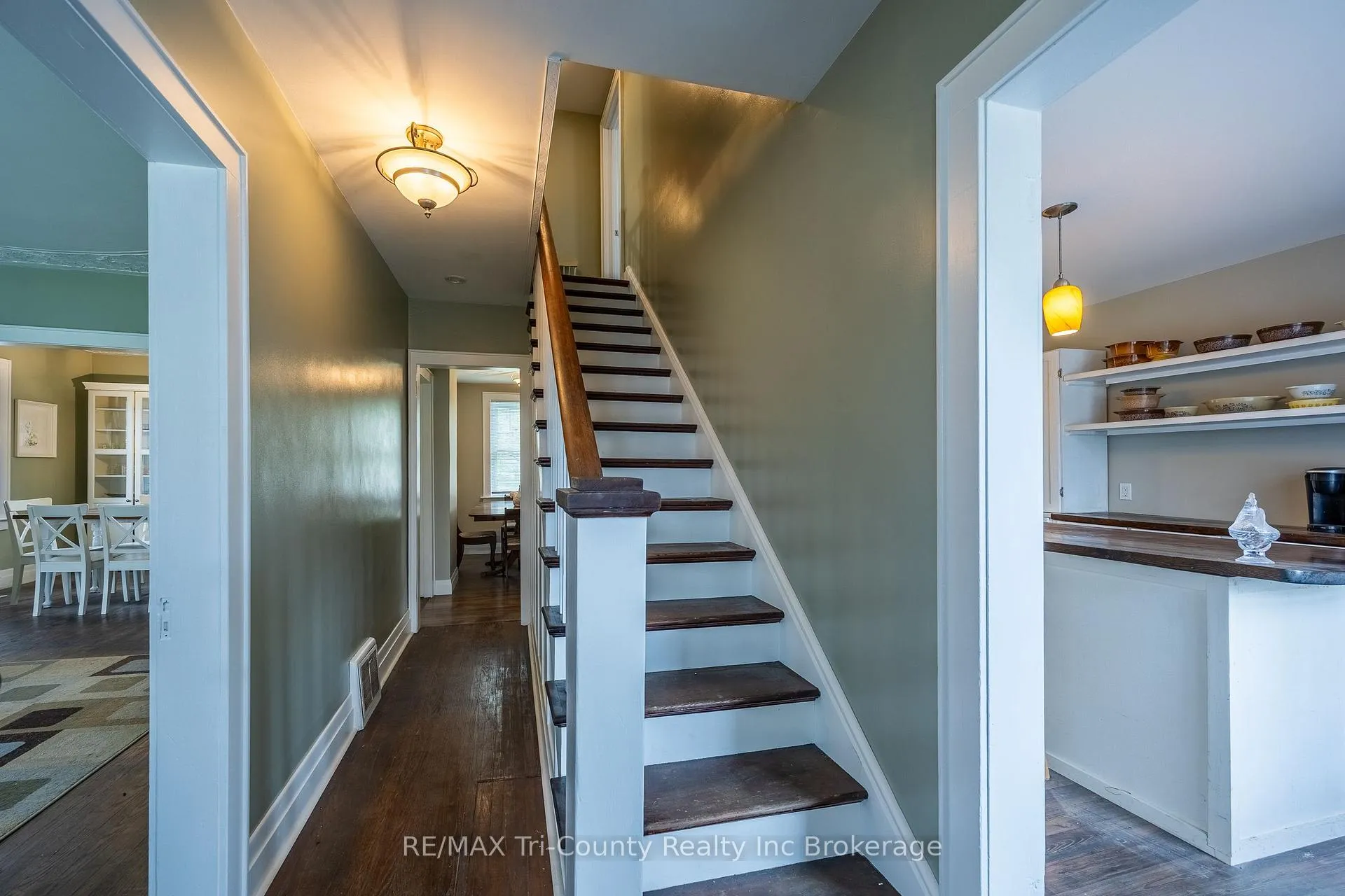 Photo 4 of 33 Wellington Street, Bayham, Port Burwell — HOMEH