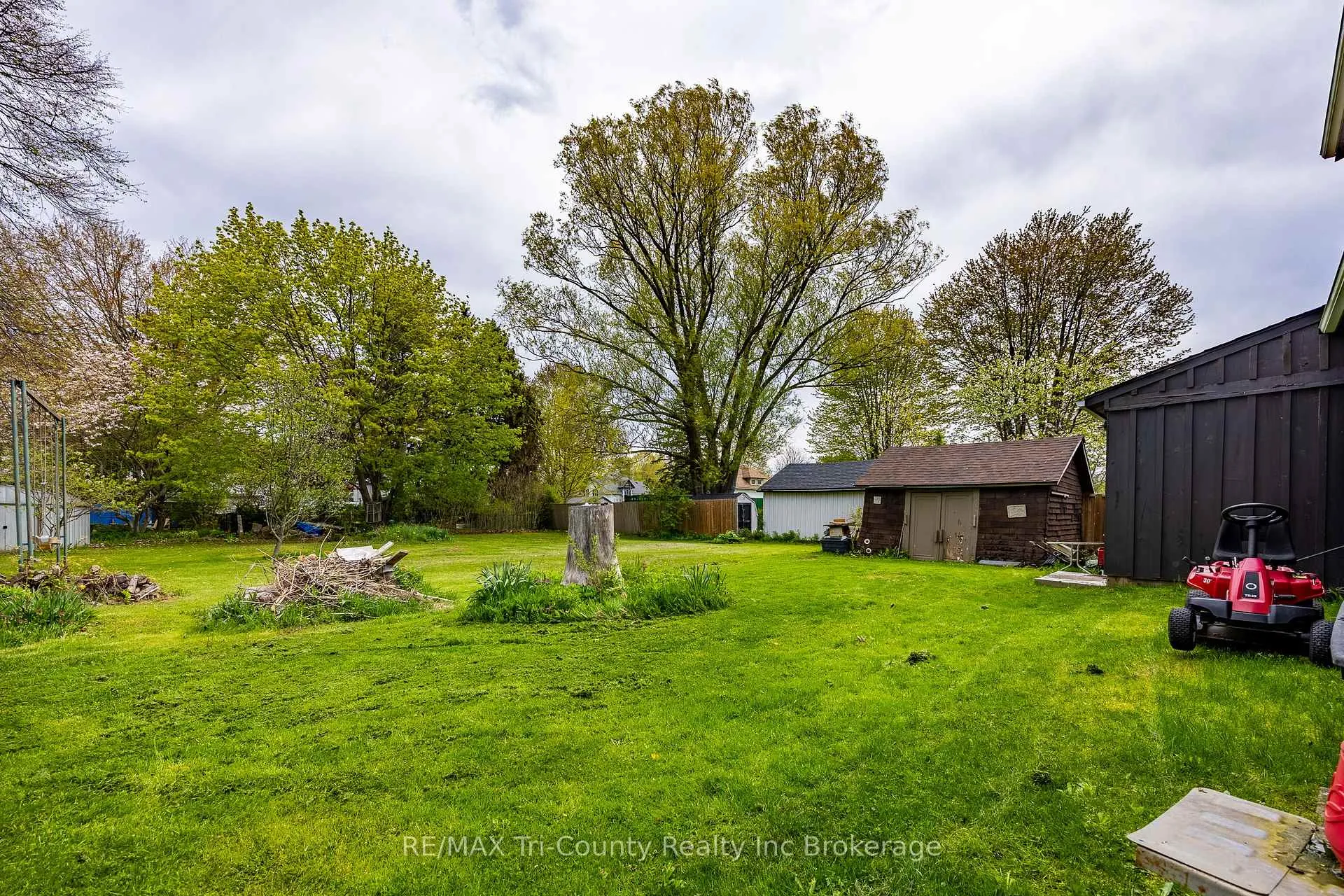 Photo 27 of 33 Wellington Street, Bayham, Port Burwell — HOMEH