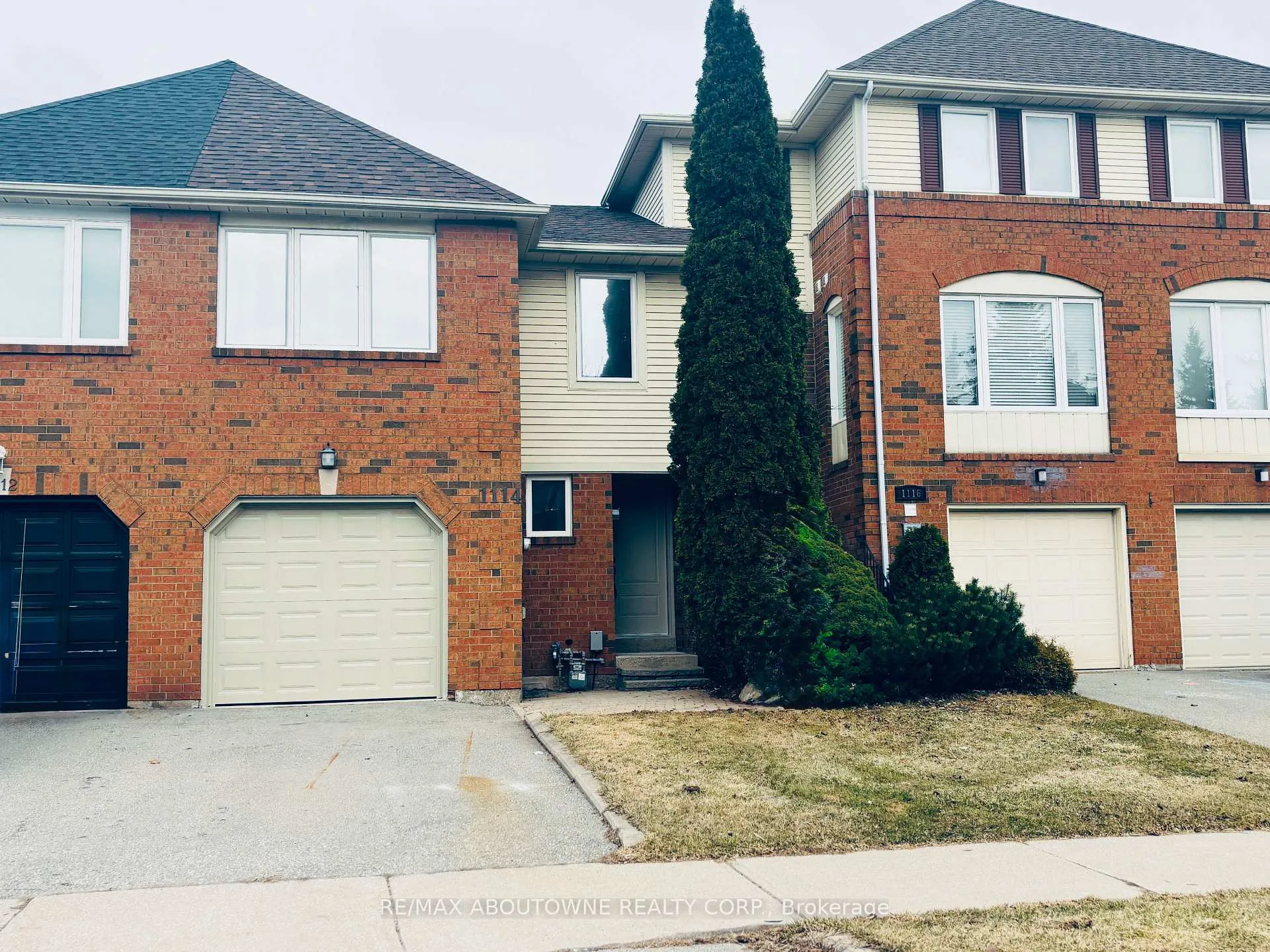 Photo 2 of 1114 Lindsay Drive, Oakville, Glen Abbey — HOMEH