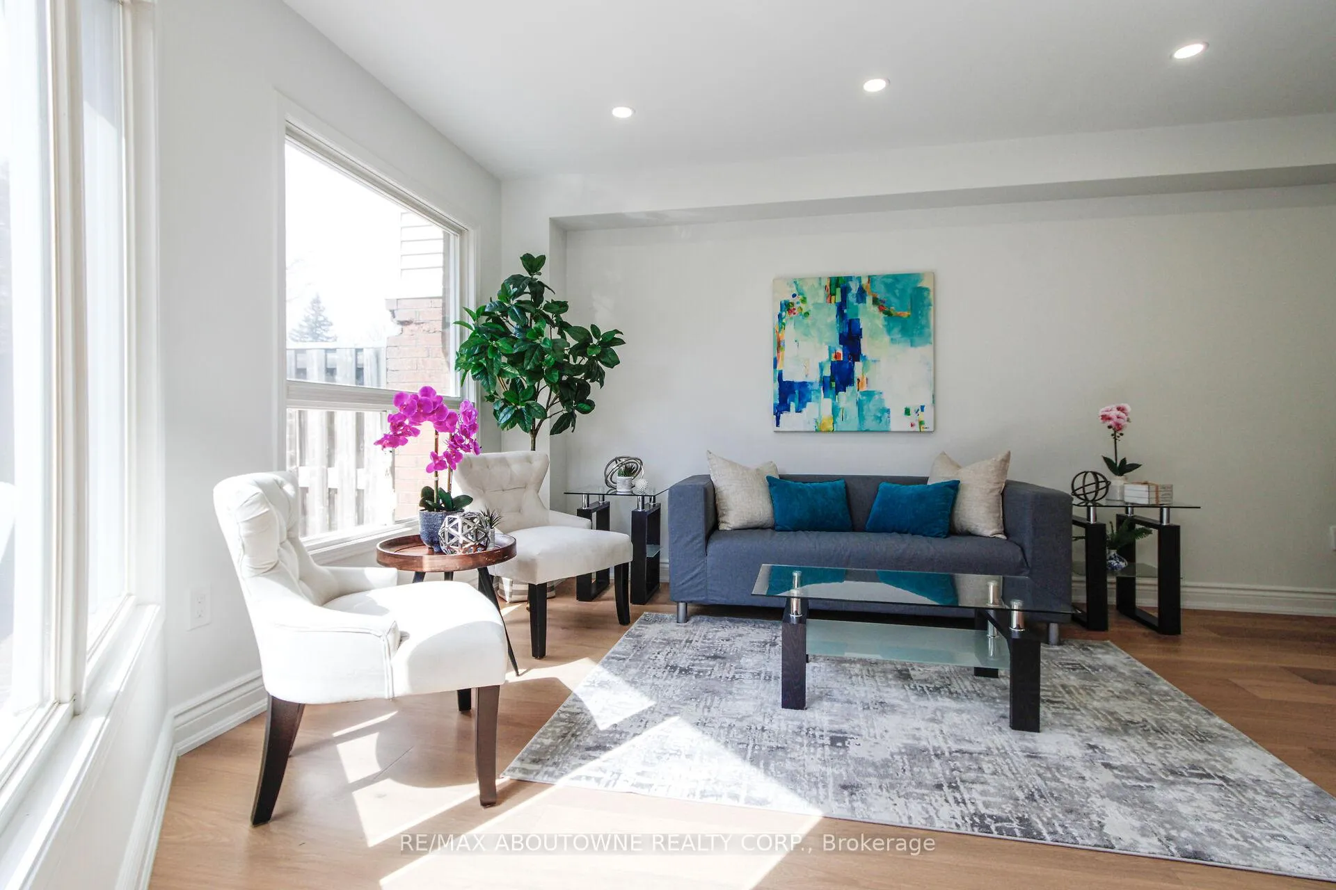 Photo 7 of 1114 Lindsay Drive, Oakville, Glen Abbey — HOMEH