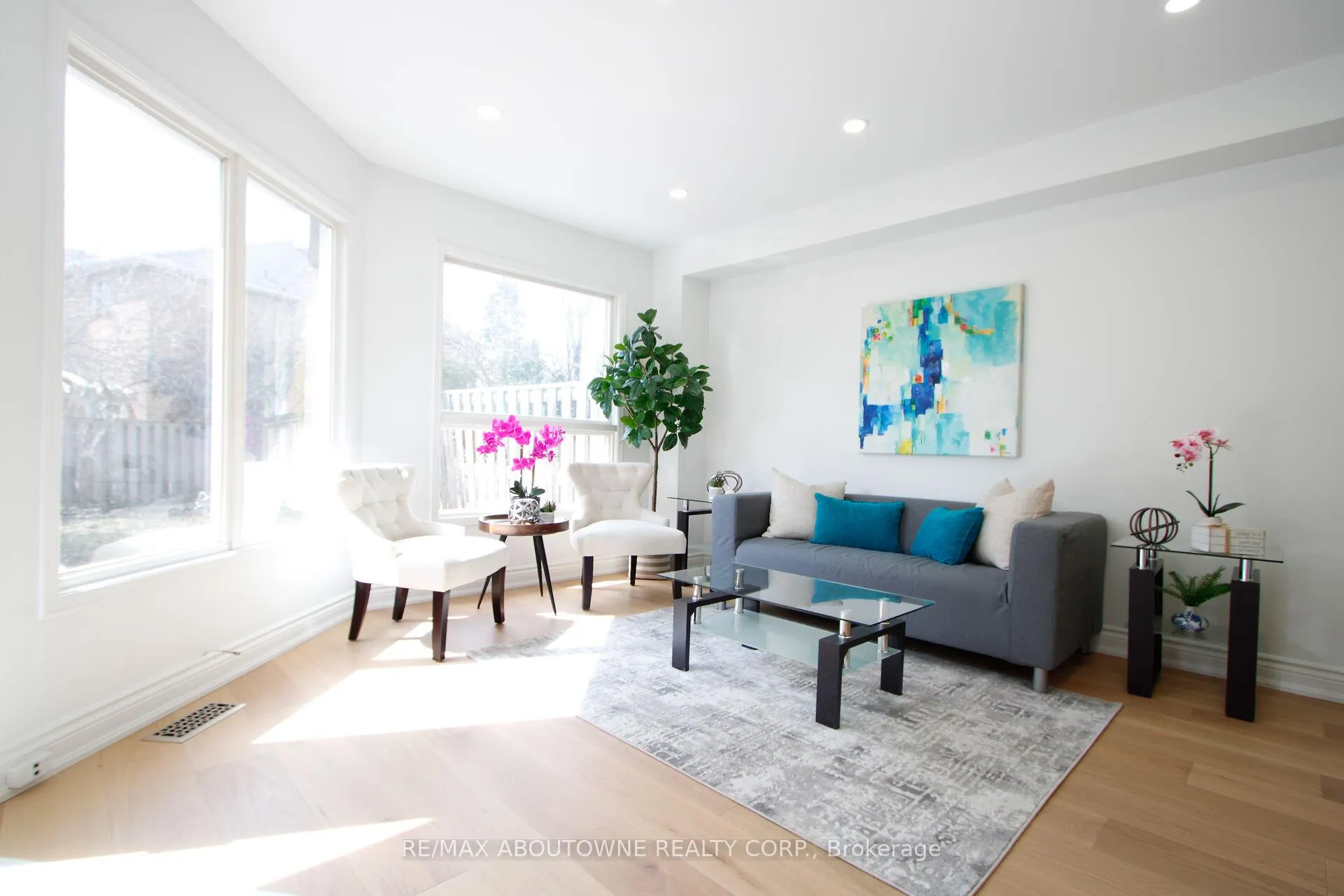 Photo 8 of 1114 Lindsay Drive, Oakville, Glen Abbey — HOMEH