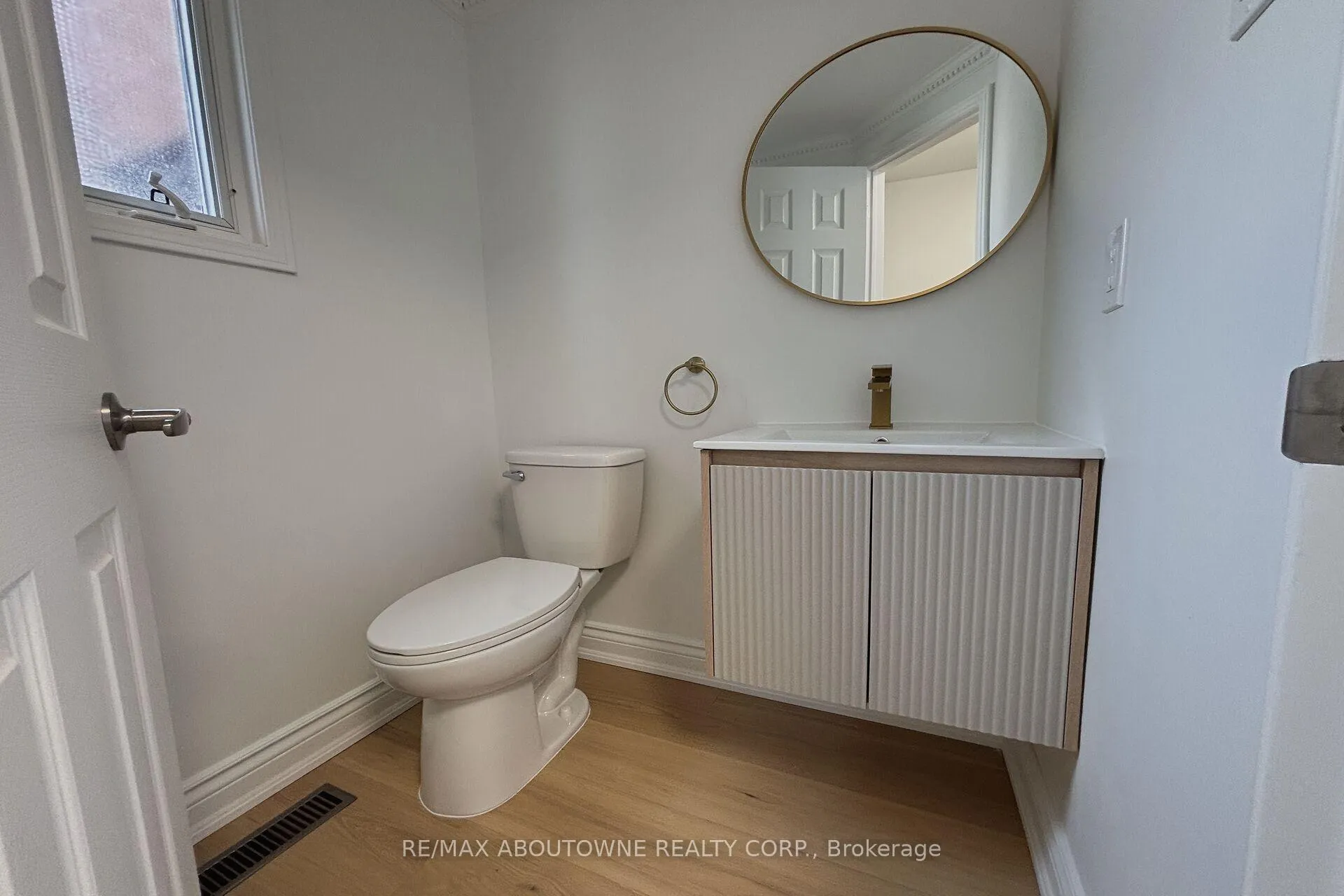 Photo 21 of 1114 Lindsay Drive, Oakville, Glen Abbey — HOMEH
