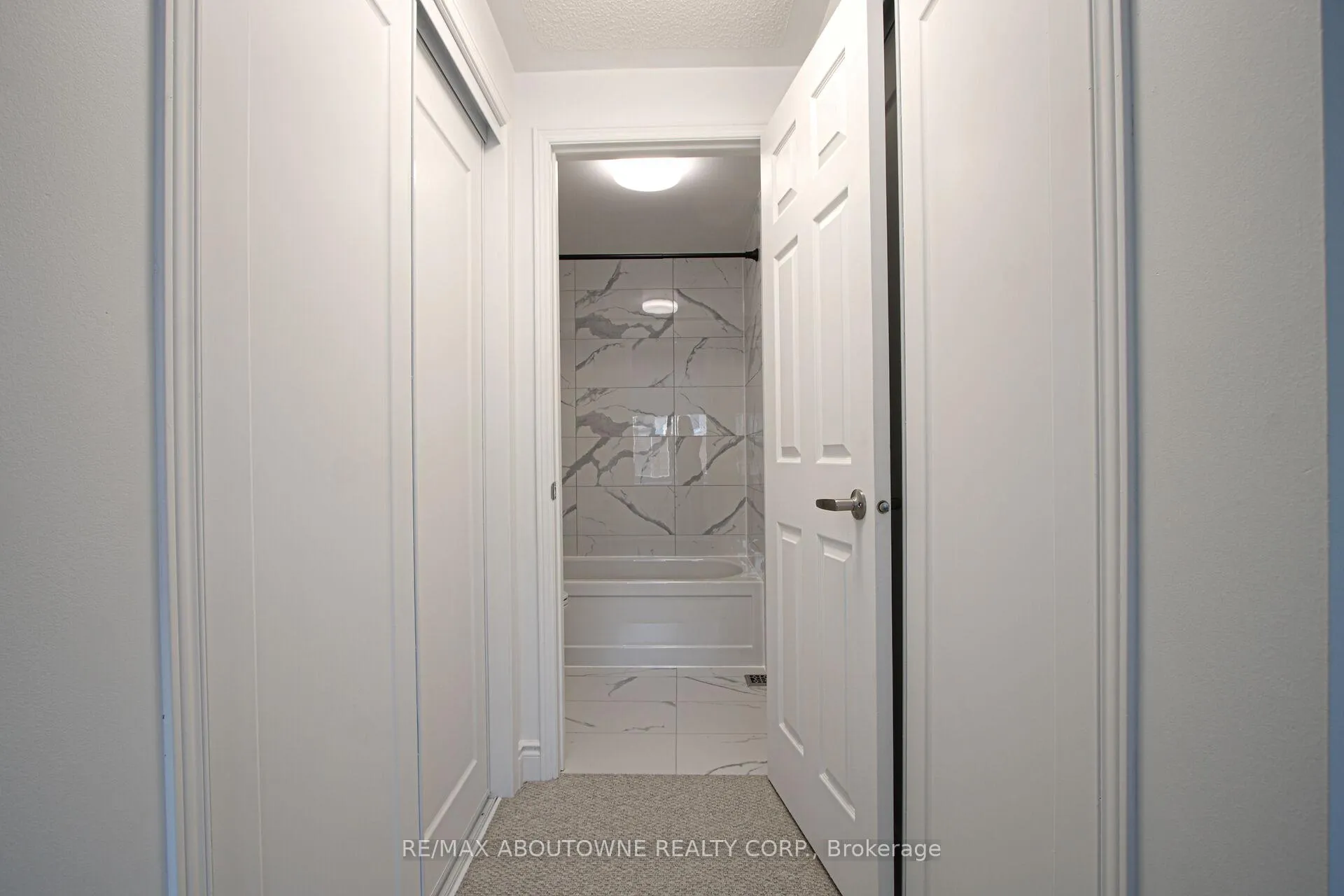 Photo 24 of 1114 Lindsay Drive, Oakville, Glen Abbey — HOMEH