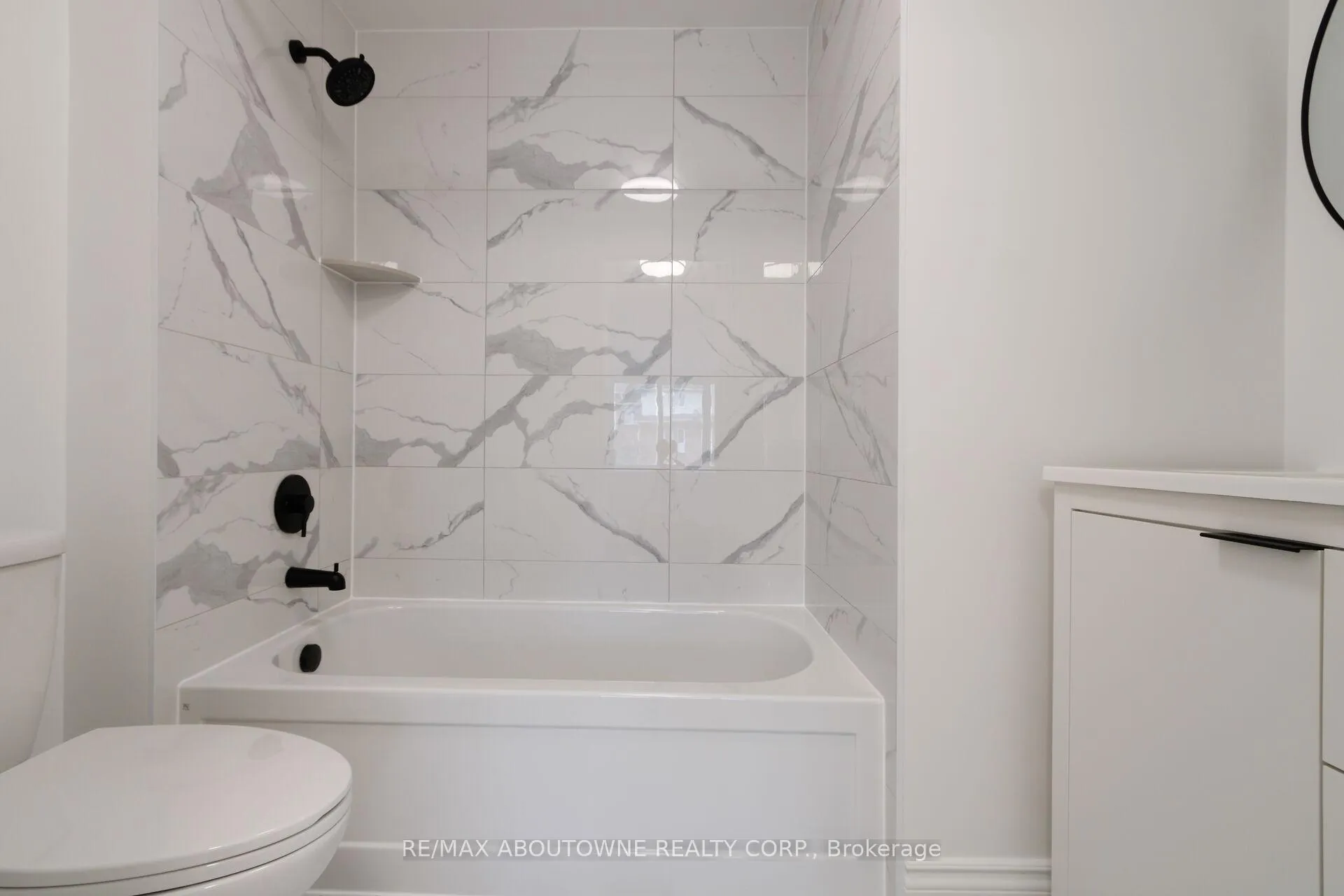Photo 25 of 1114 Lindsay Drive, Oakville, Glen Abbey — HOMEH