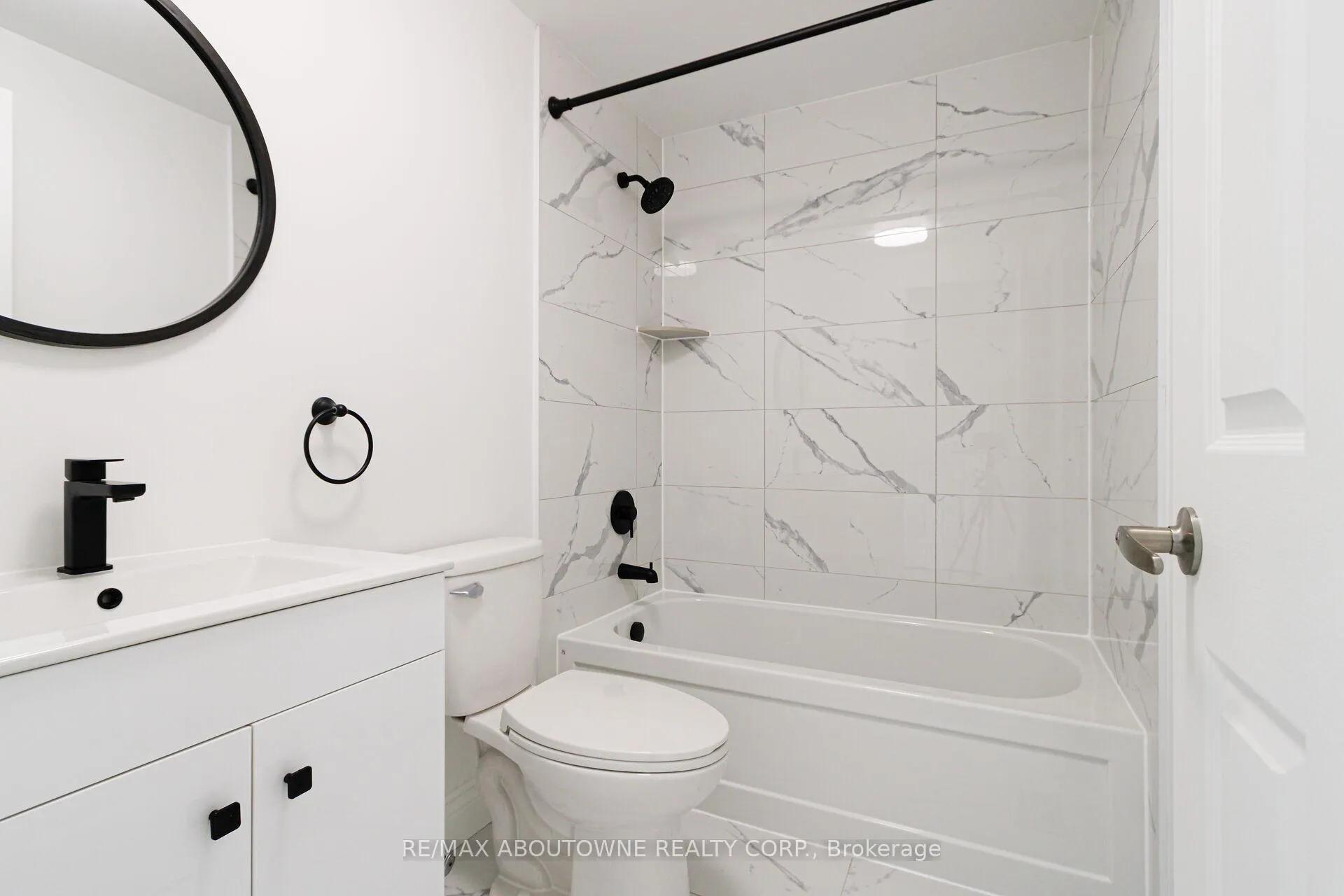 Photo 26 of 1114 Lindsay Drive, Oakville, Glen Abbey — HOMEH
