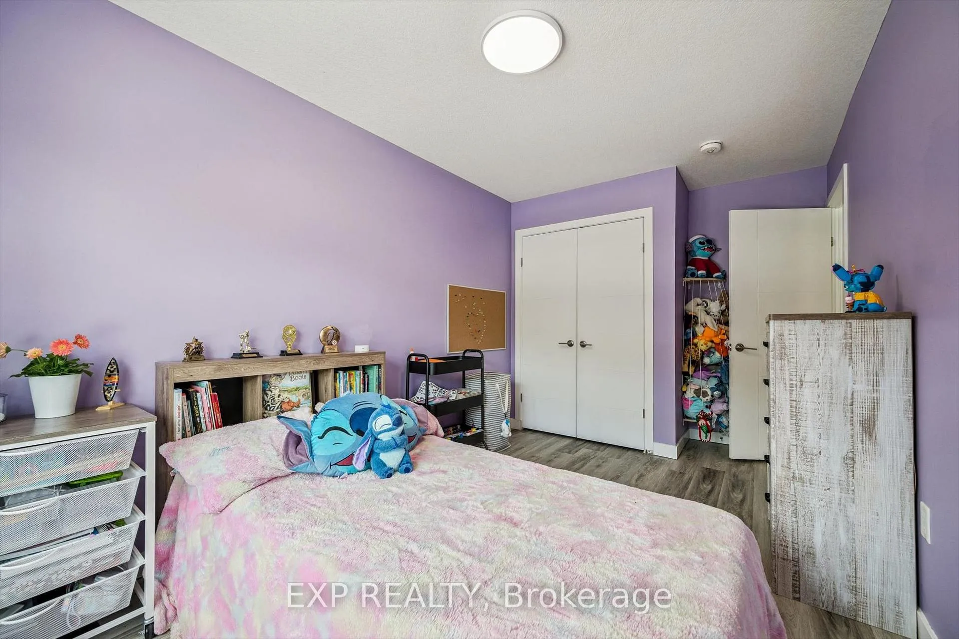 Photo 25 of 907 Robert Ferrie Drive, Kitchener — HOMEH