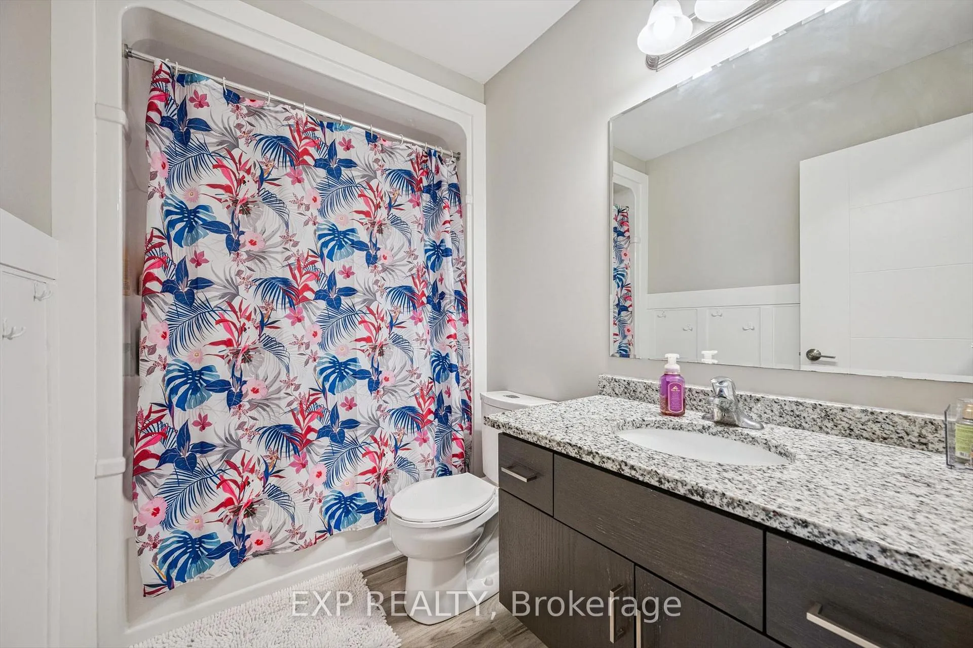Photo 26 of 907 Robert Ferrie Drive, Kitchener — HOMEH