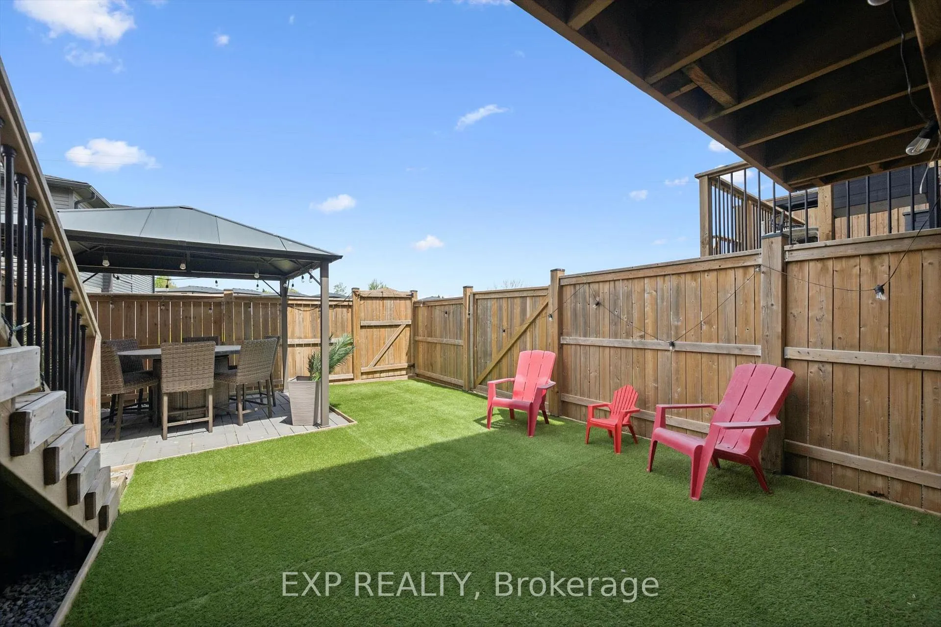 Photo 35 of 907 Robert Ferrie Drive, Kitchener — HOMEH