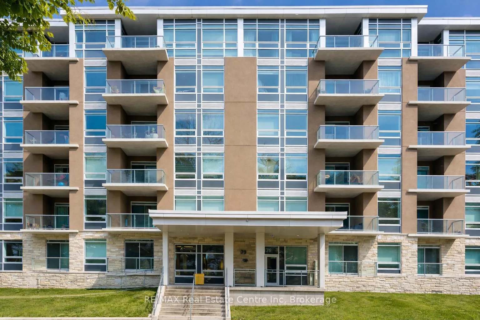Photo 2 of Unit 501, 479 Charlton Avenue E, Hamilton, Stinson — HOMEH