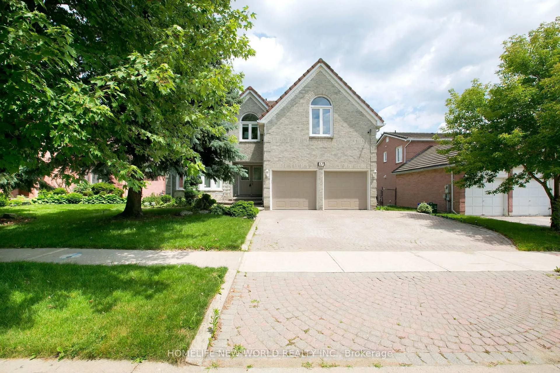 Photo 1 of 27 John Stiver Crescent, Markham, Buttonville — HOMEH