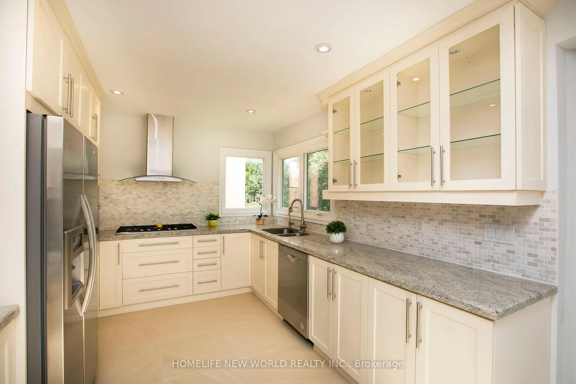 Photo 12 of 27 John Stiver Crescent, Markham, Buttonville — HOMEH