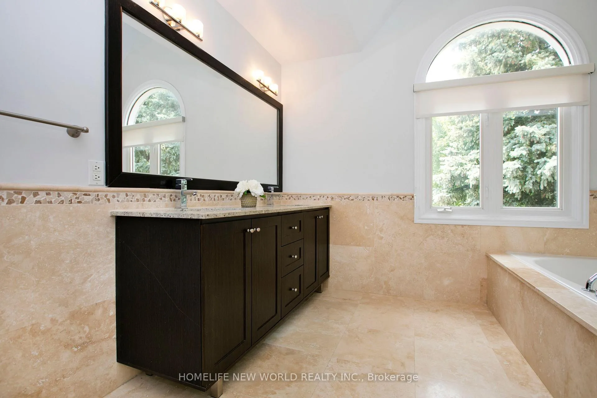 Photo 19 of 27 John Stiver Crescent, Markham, Buttonville — HOMEH