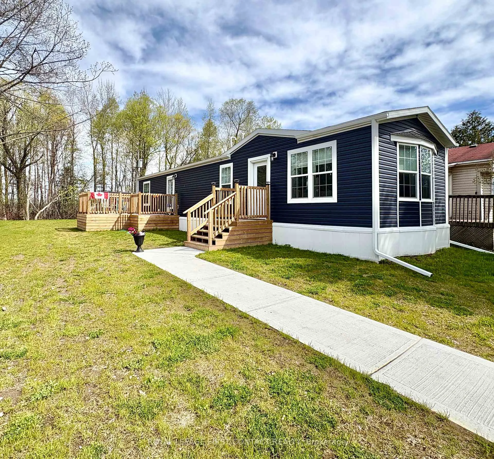 Photo 1 of 40 Shamrock Crescent, Essa, Rural Essa — HOMEH