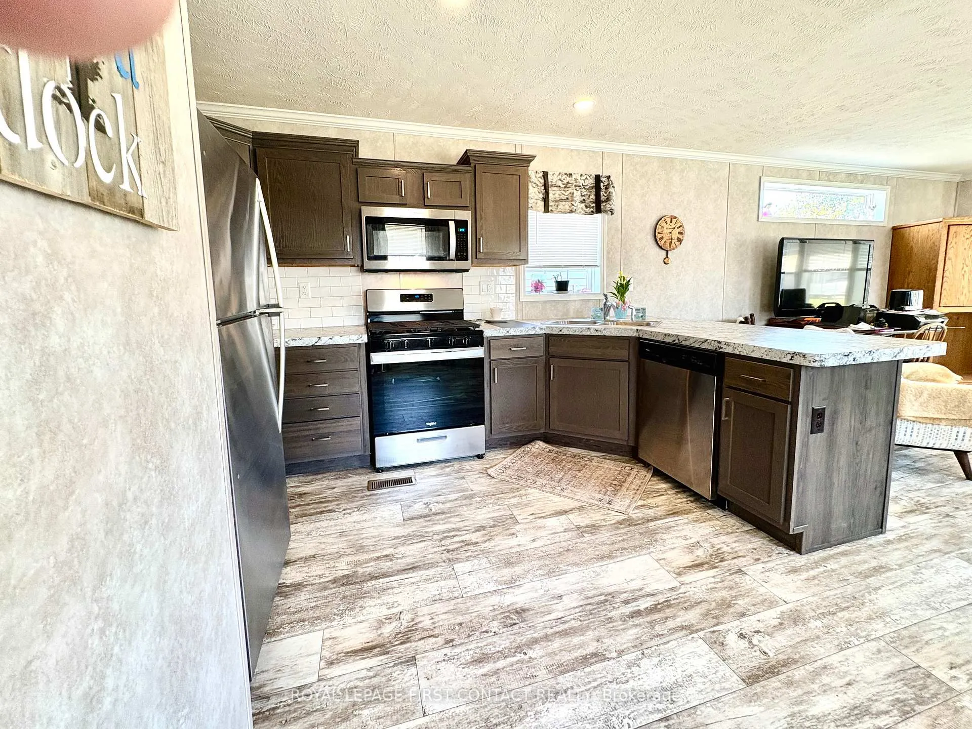 Photo 7 of 40 Shamrock Crescent, Essa, Rural Essa — HOMEH