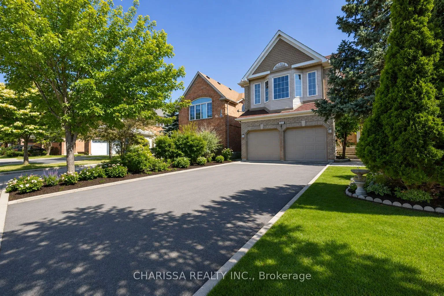 Front of Unit Bsmt, 2872 Gardenview Crescent
