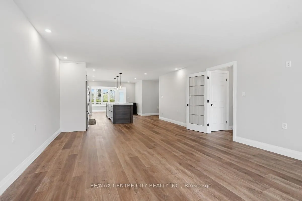 Photo 8 of 22 Ilderbrook Circle, Middlesex Centre, Ilderton — HOMEH