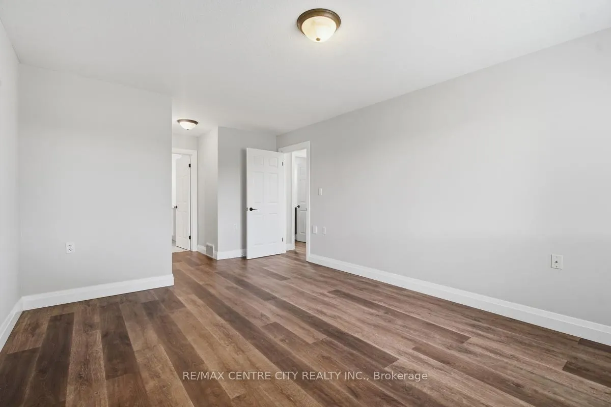 Photo 20 of 22 Ilderbrook Circle, Middlesex Centre, Ilderton — HOMEH