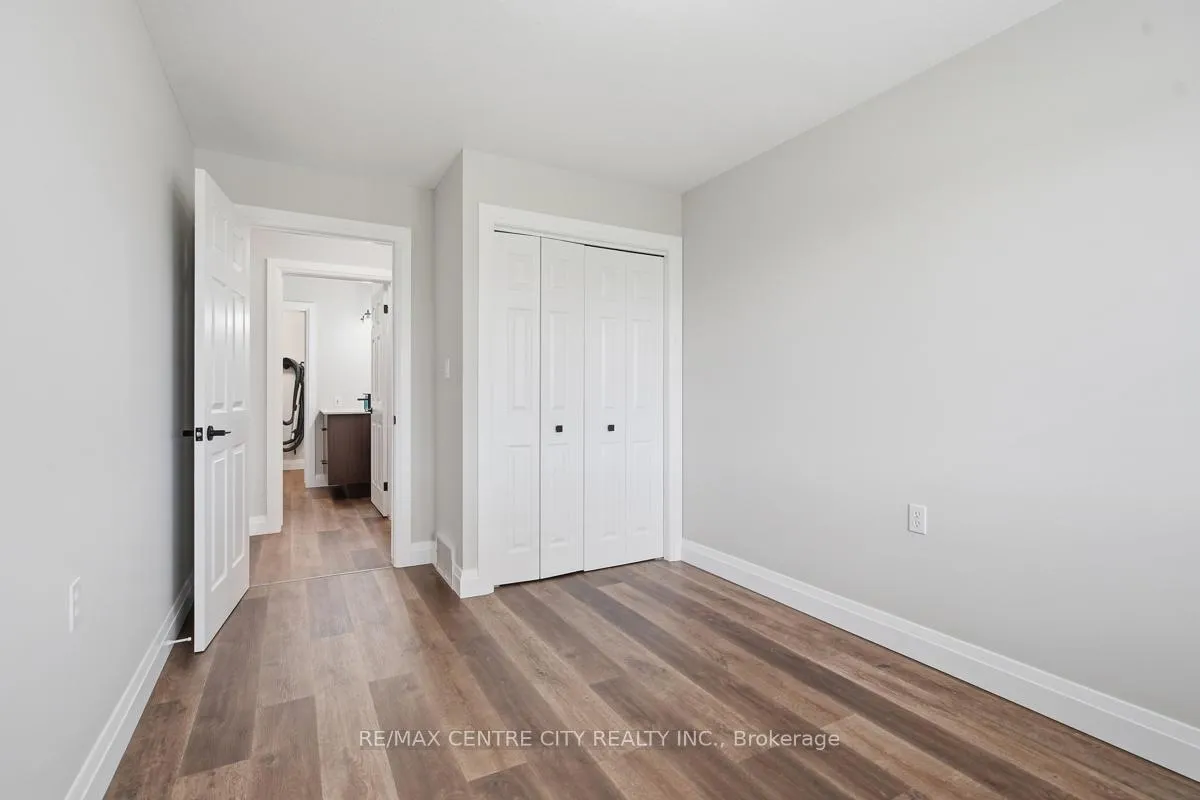 Photo 25 of 22 Ilderbrook Circle, Middlesex Centre, Ilderton — HOMEH