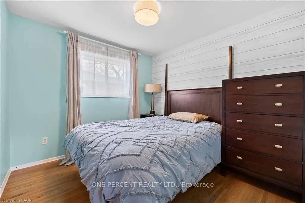 Photo 9 of 42 Atwater Crescent, Hamilton, Rolston — HOMEH