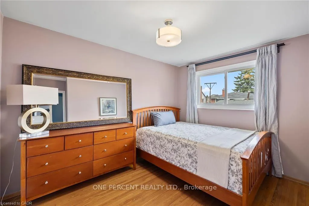 Photo 11 of 42 Atwater Crescent, Hamilton, Rolston — HOMEH