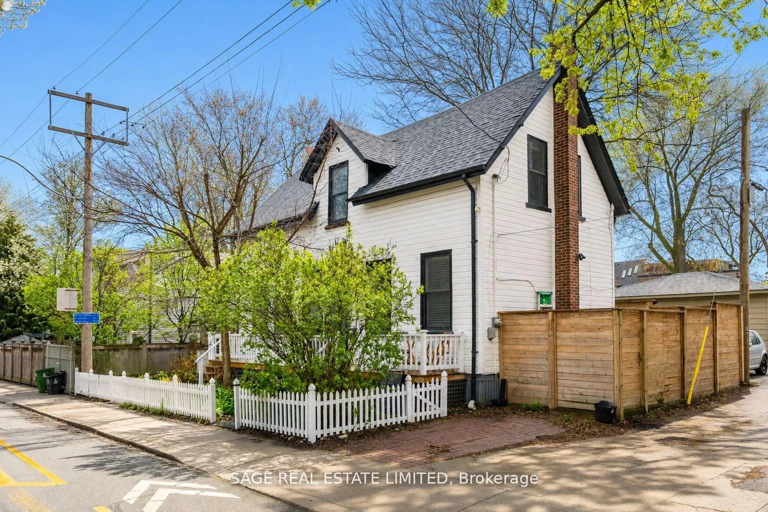 Photo 24 of 438 Sumach Street, Toronto, Cabbagetown-South St. James Town — HOMEH