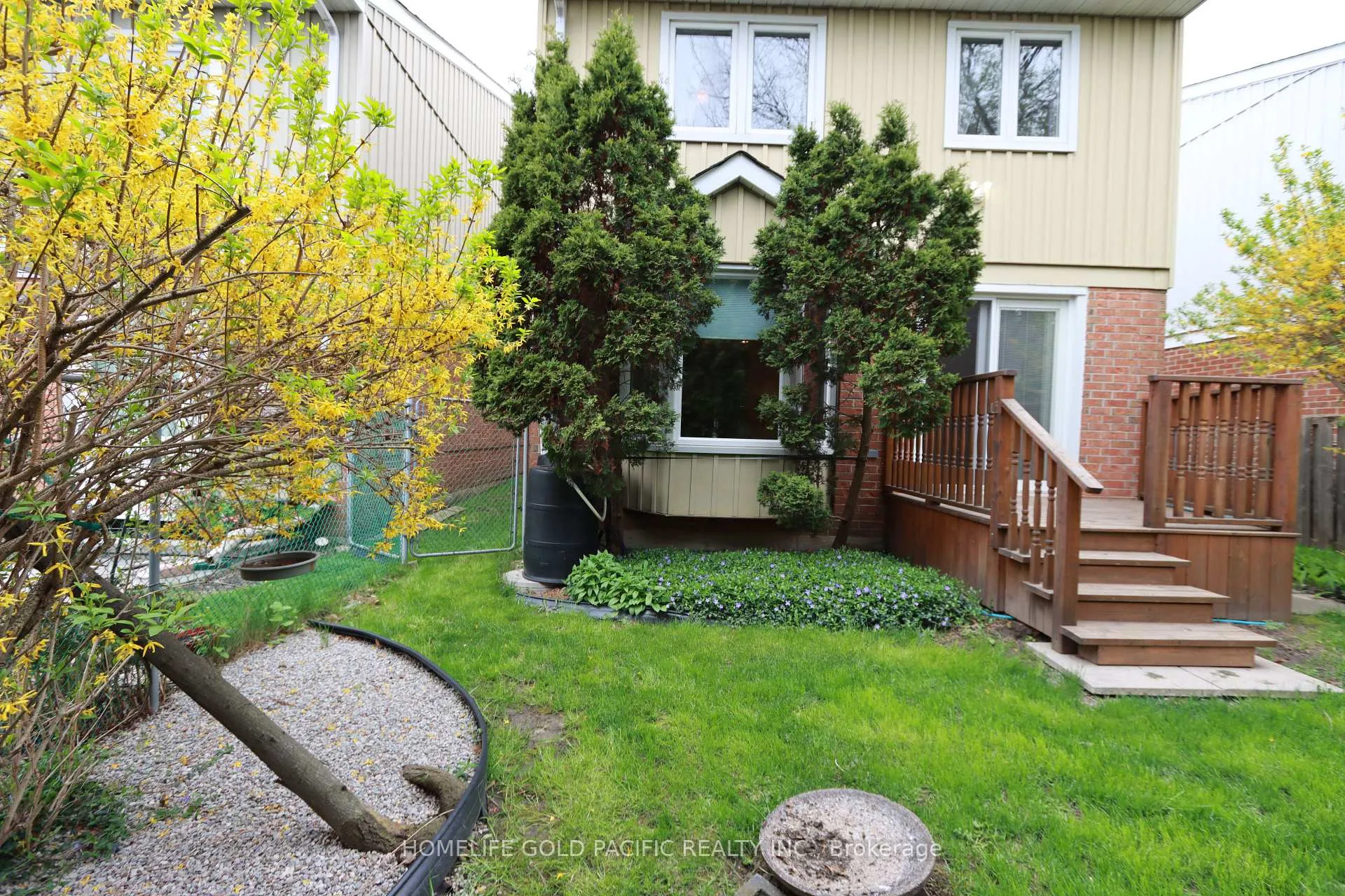 Photo 42 of 74 Belinda Square, Scarborough, Steeles — HOMEH