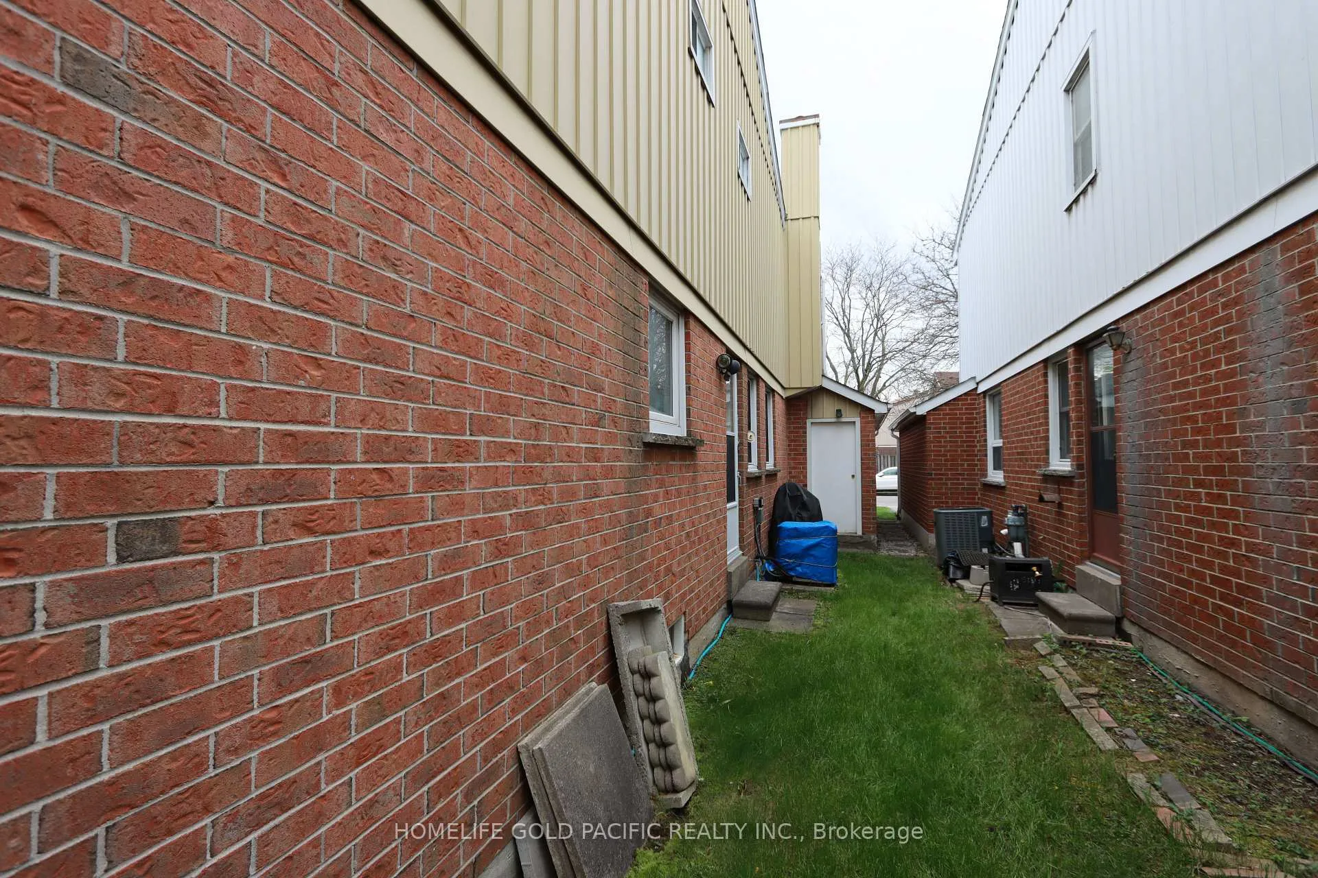 Photo 44 of 74 Belinda Square, Scarborough, Steeles — HOMEH