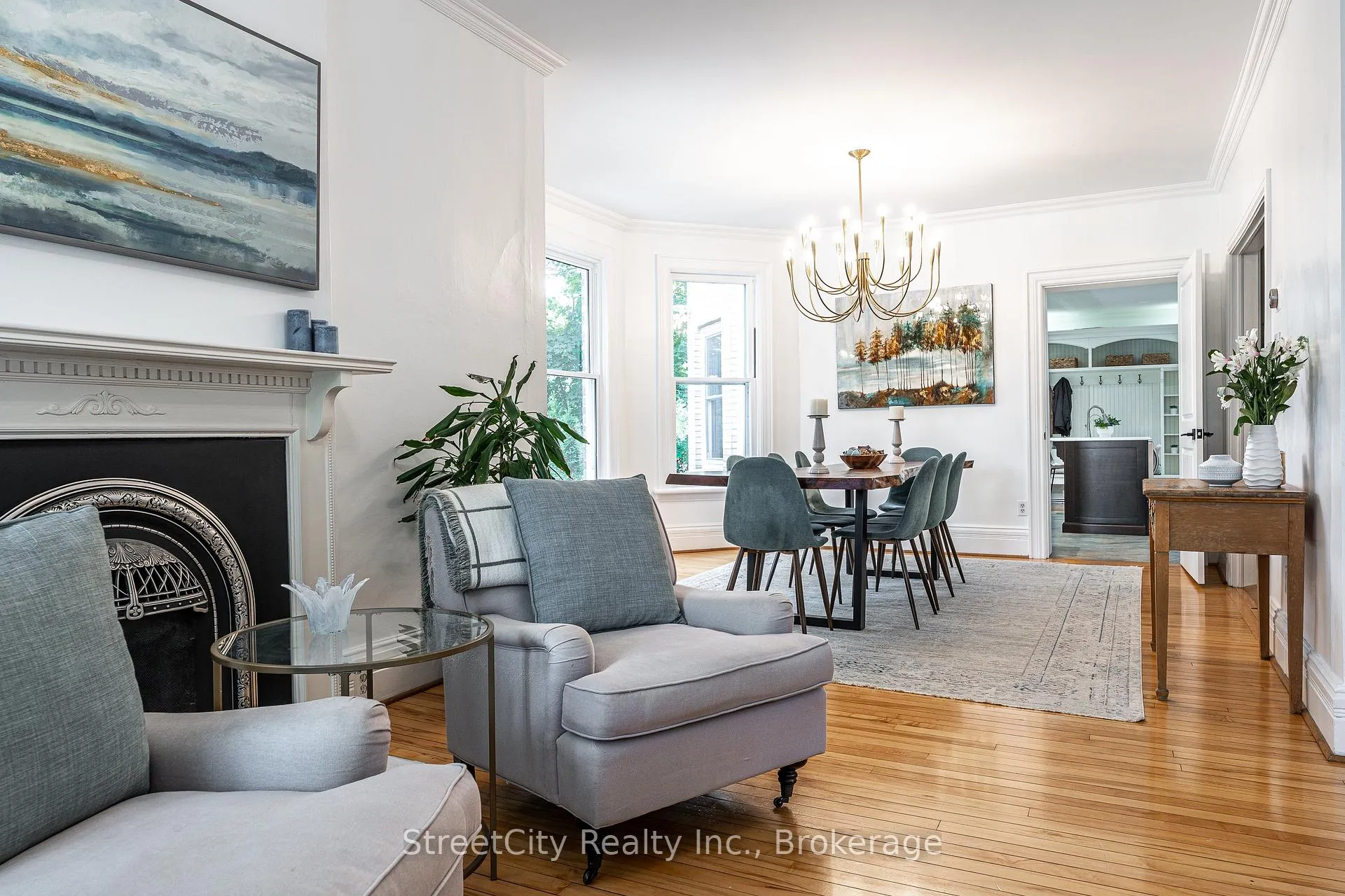 Photo 15 of 18 Waterloo Street N, Stratford — HOMEH