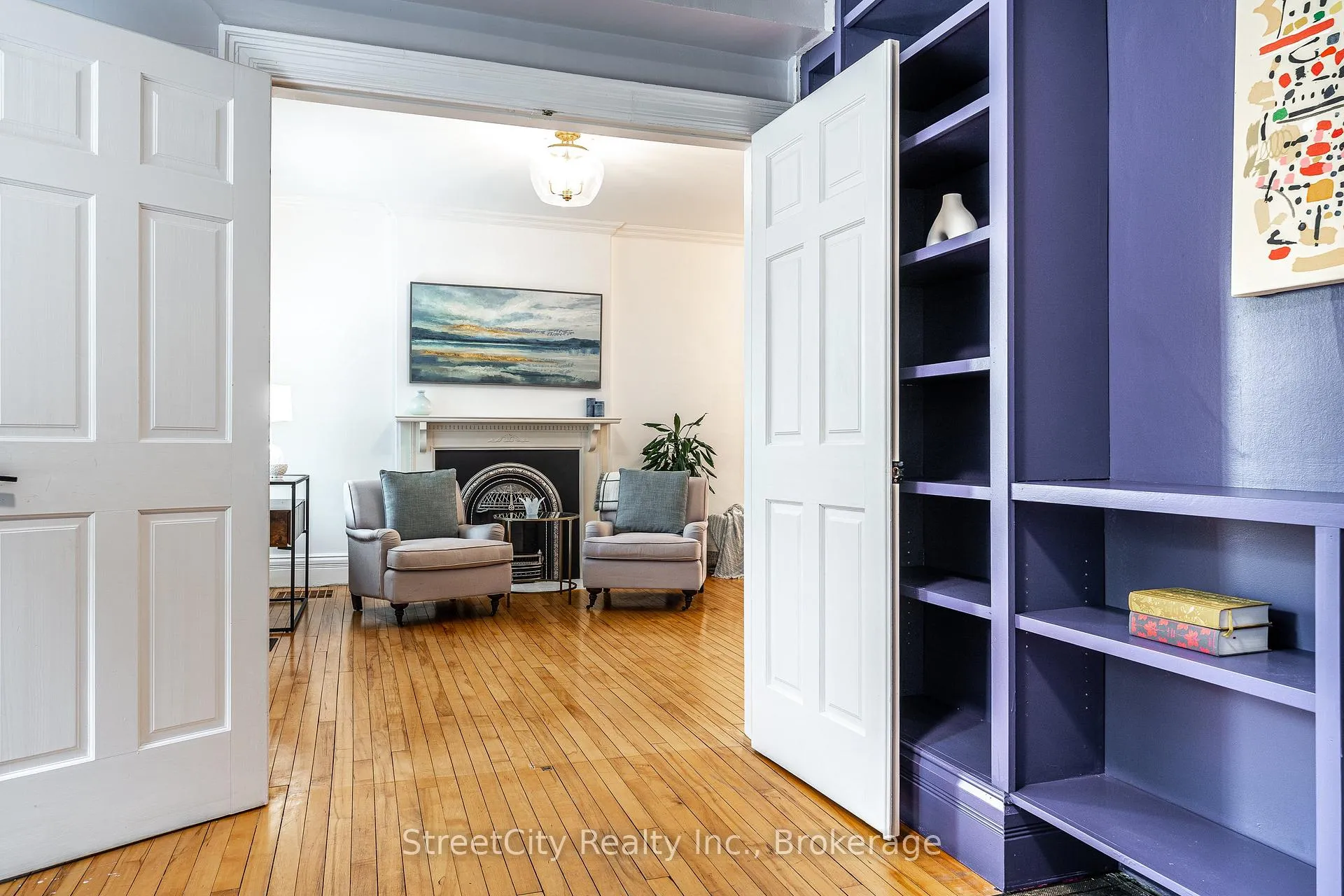 Photo 20 of 18 Waterloo Street N, Stratford — HOMEH