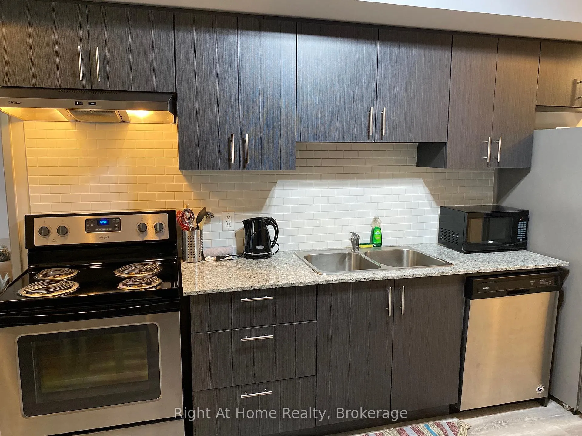 Photo 6 of Unit G310, 275 Larch Street, Waterloo, Beechwood/University — HOMEH