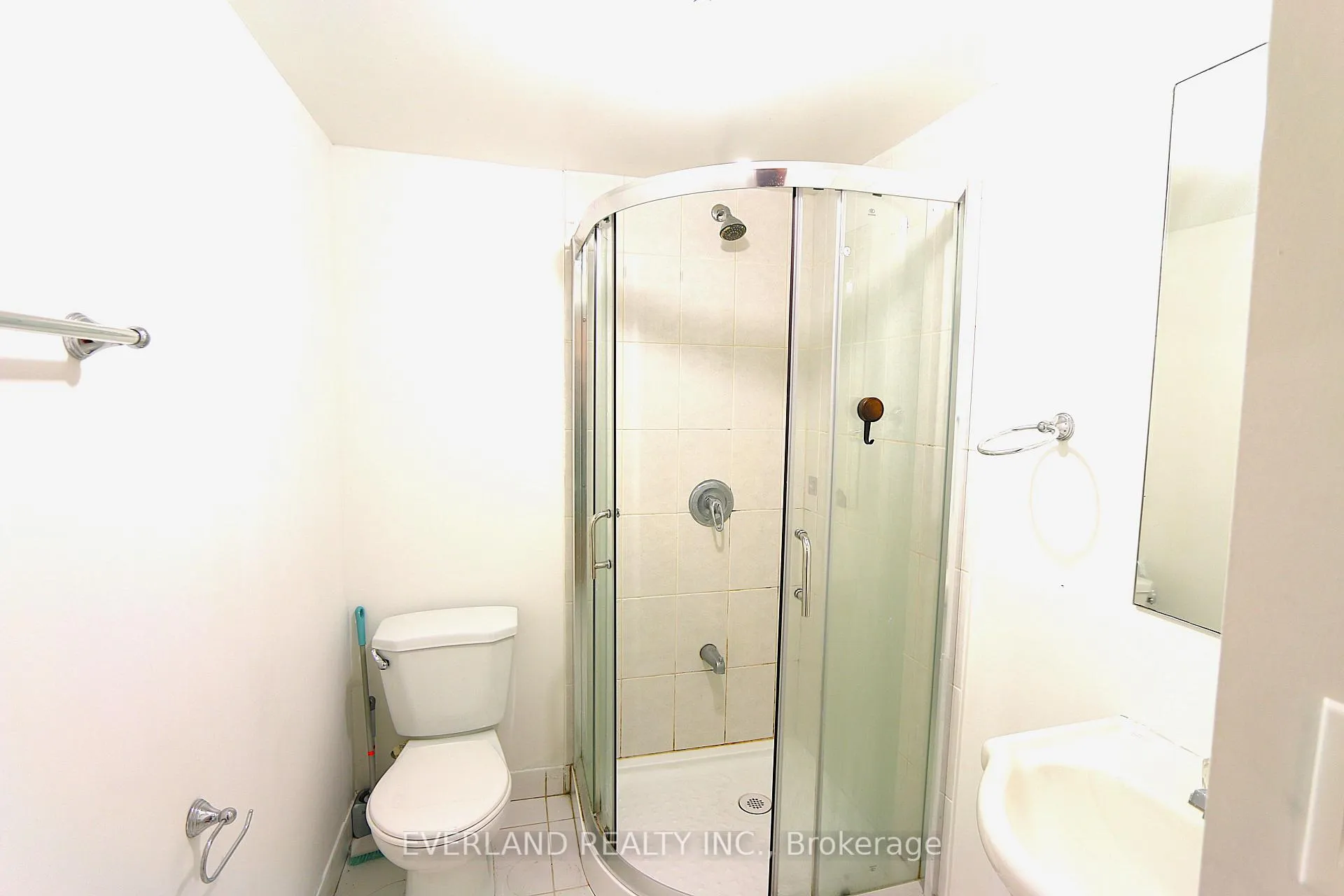 Photo 3 of 47 Jimston Drive, Markham, Milliken Mills East — HOMEH