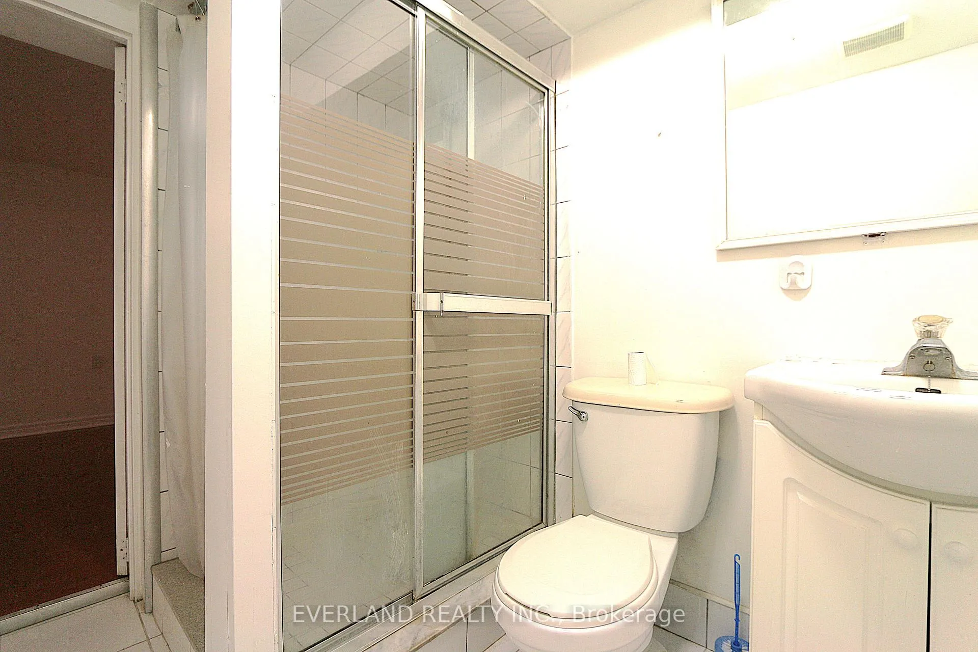 Photo 4 of 47 Jimston Drive, Markham, Milliken Mills East — HOMEH