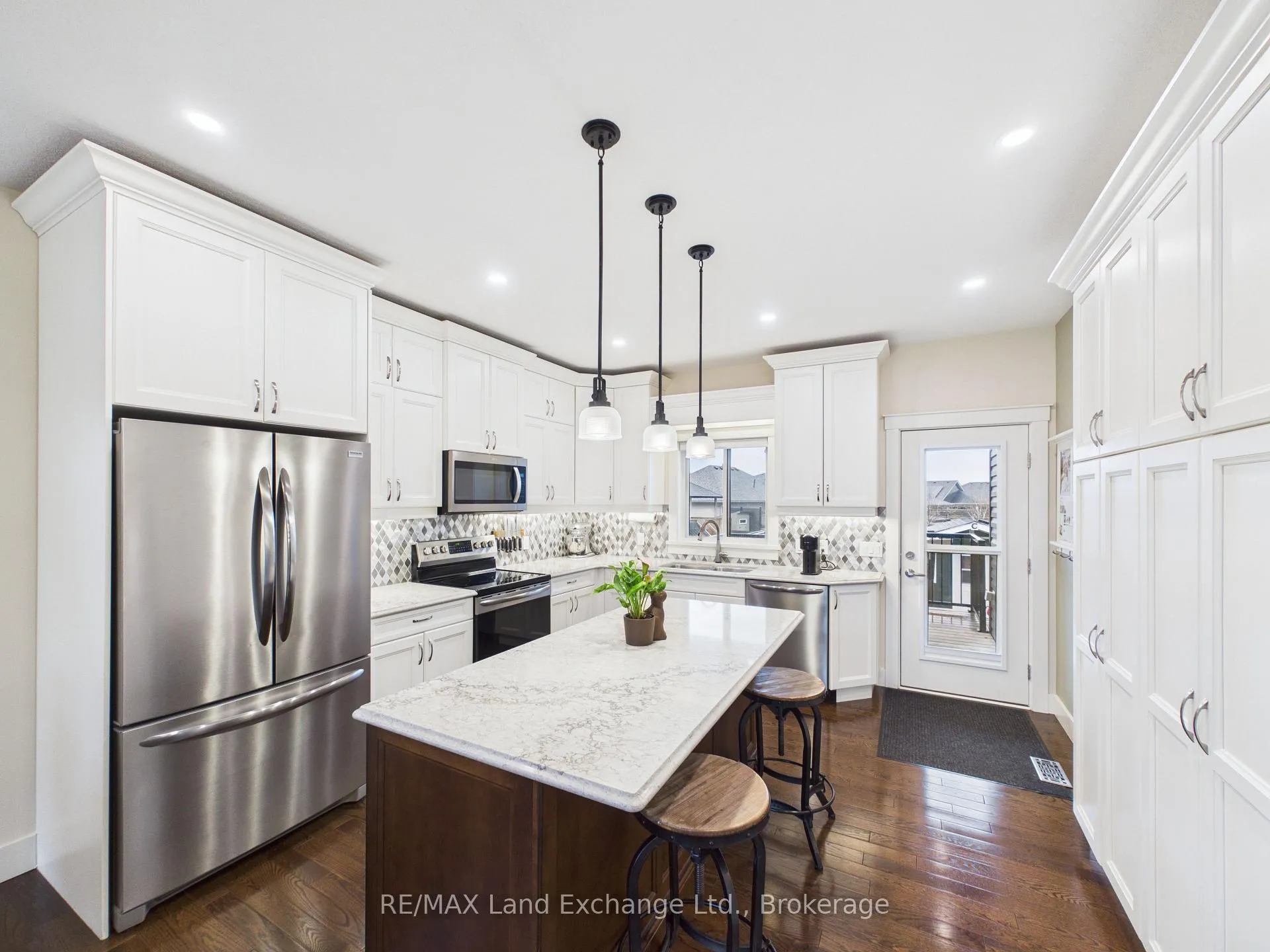 Photo 10 of 13 Lakefield Drive, Kincardine — HOMEH