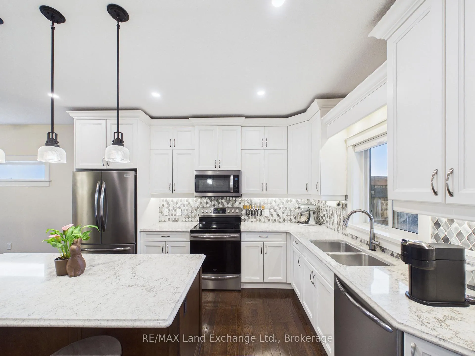 Photo 14 of 13 Lakefield Drive, Kincardine — HOMEH