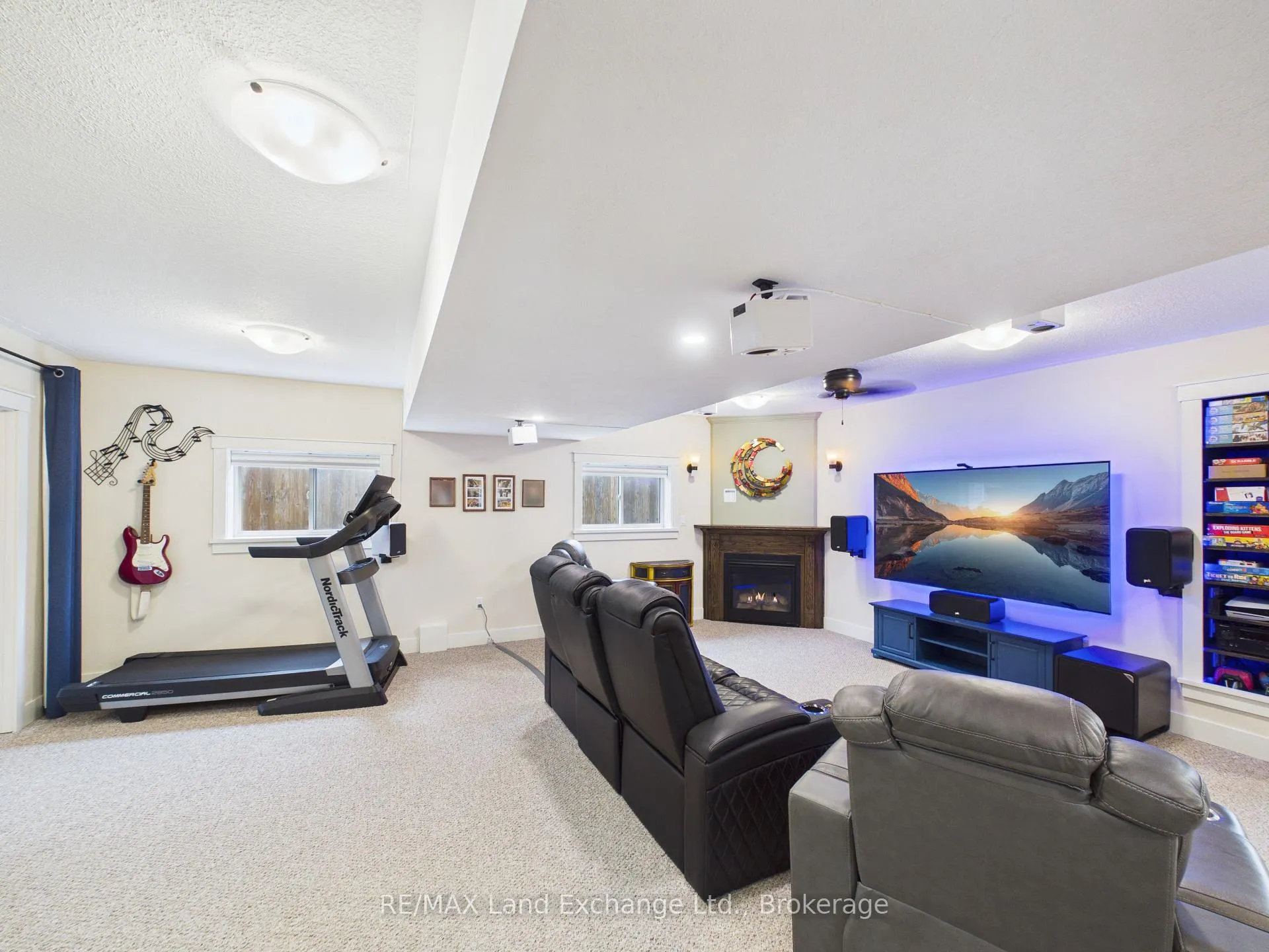 Photo 24 of 13 Lakefield Drive, Kincardine — HOMEH