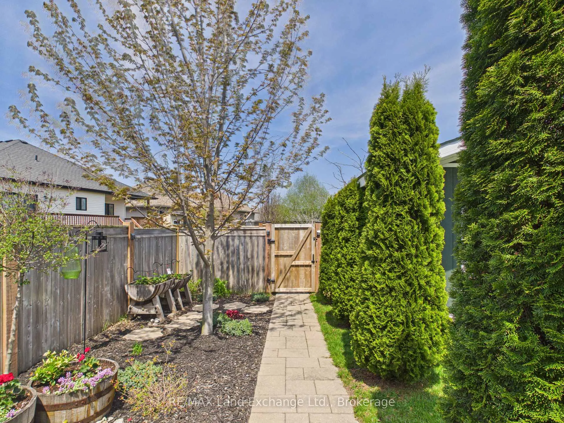 Photo 37 of 13 Lakefield Drive, Kincardine — HOMEH