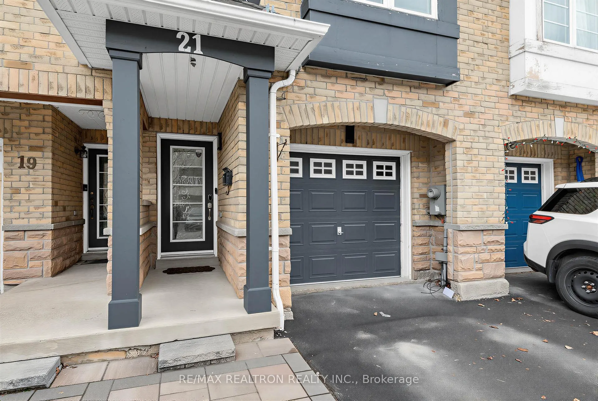 Photo 3 of 21 Cullcastle Street, Ajax, South West — HOMEH