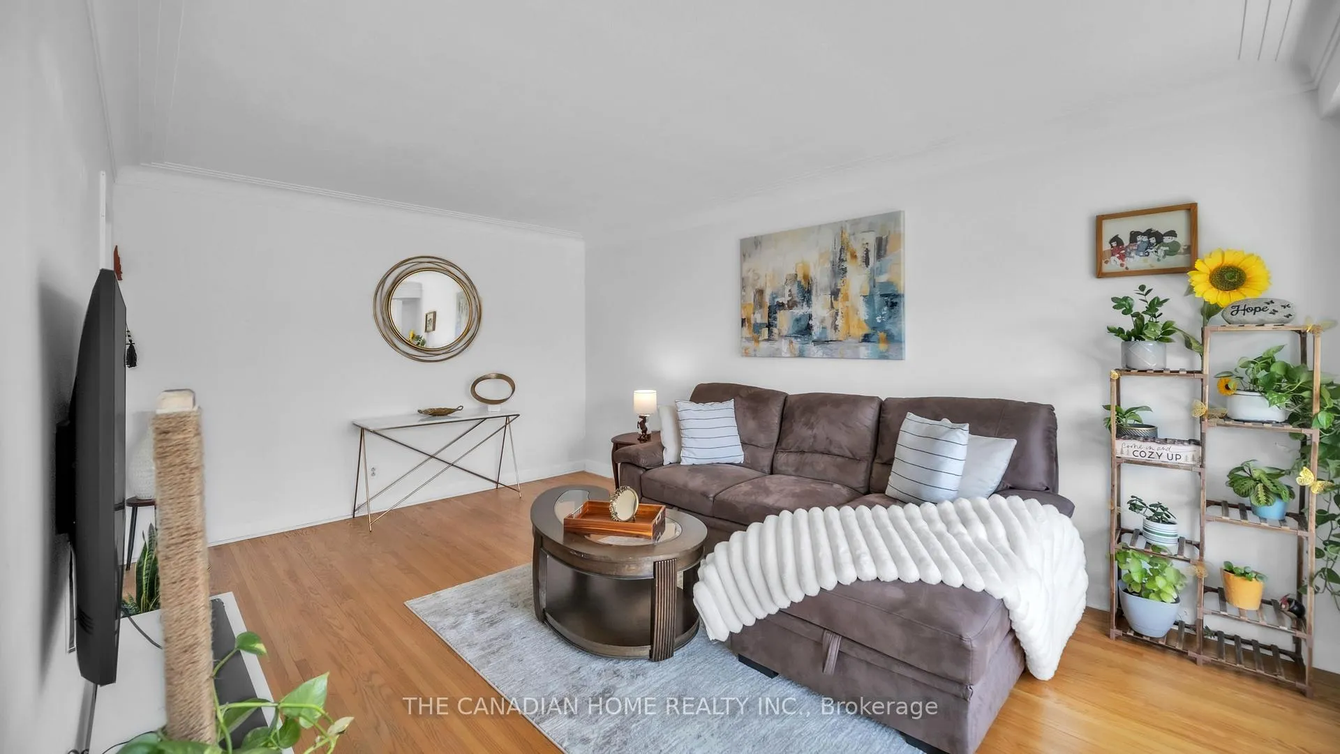 Photo 4 of 196 Tuxedo Ave, Hamilton, Delta — HOMEH