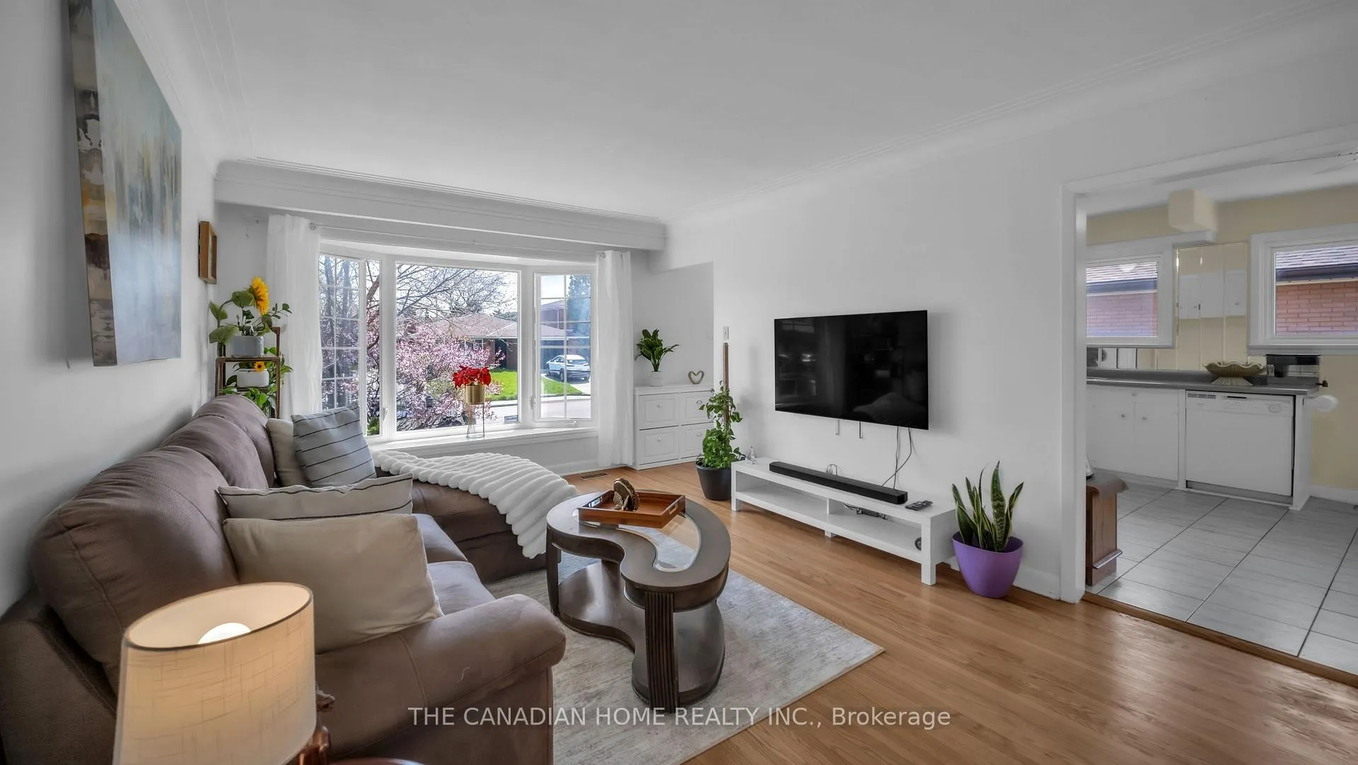 Photo 6 of 196 Tuxedo Ave, Hamilton, Delta — HOMEH