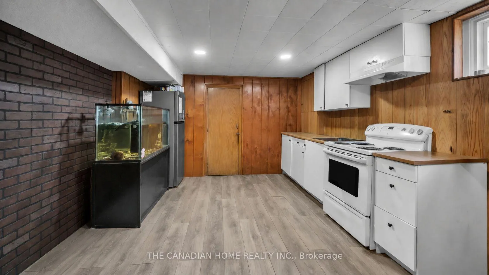 Photo 17 of 196 Tuxedo Ave, Hamilton, Delta — HOMEH