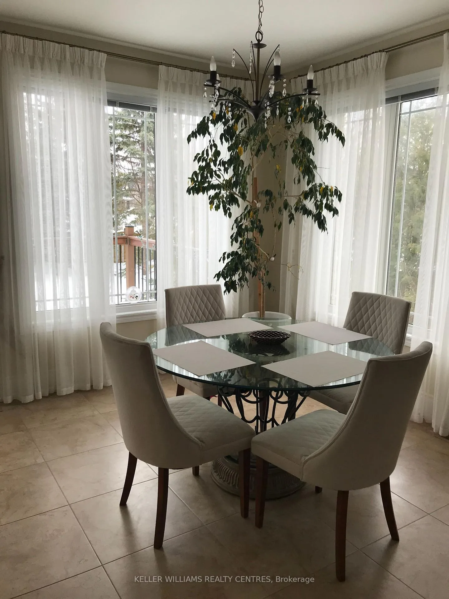 Photo 7 of 148 Hunterwood Chase, Vaughan, Rural Vaughan — HOMEH